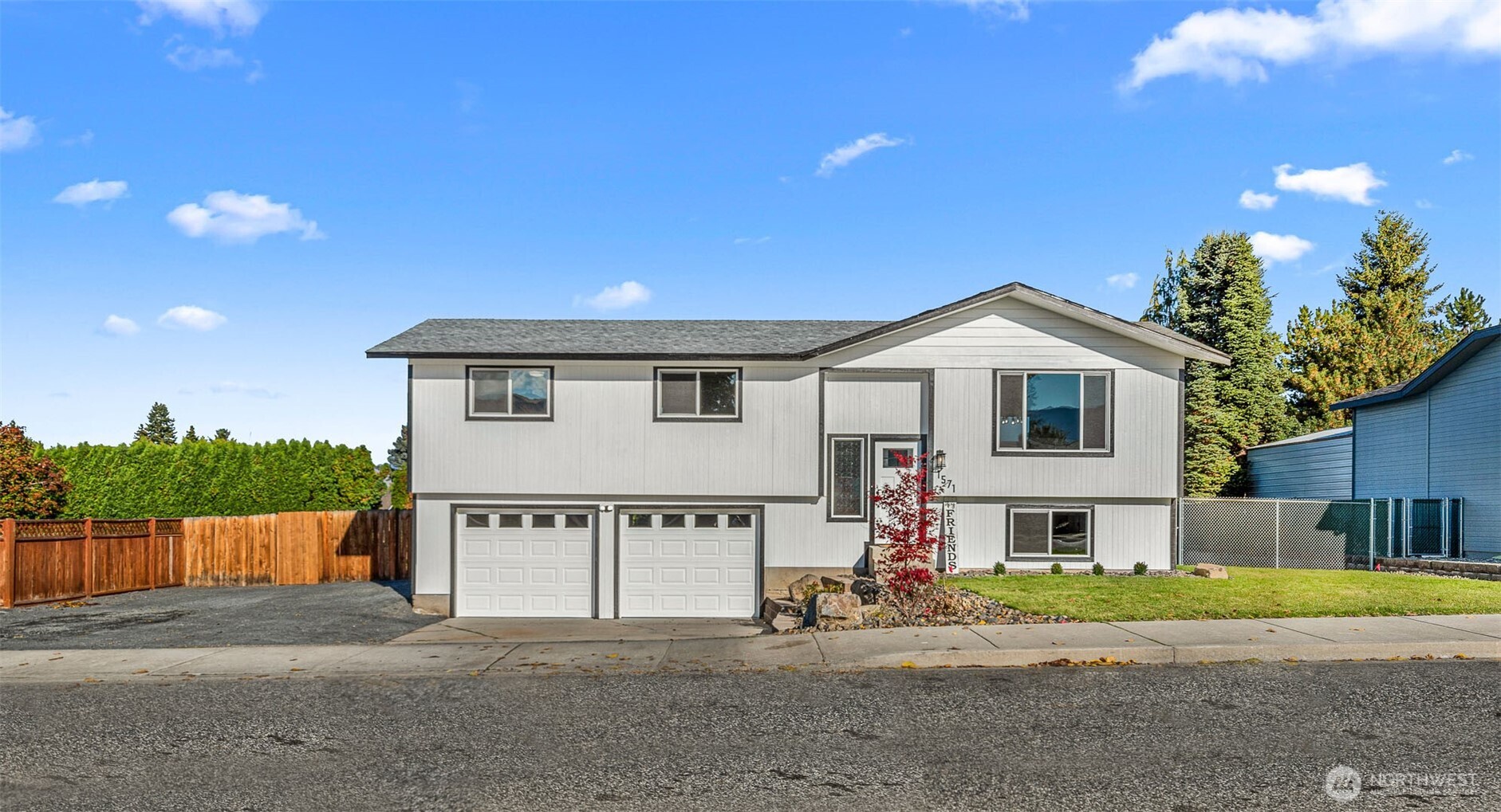 1571 3rd Street SE