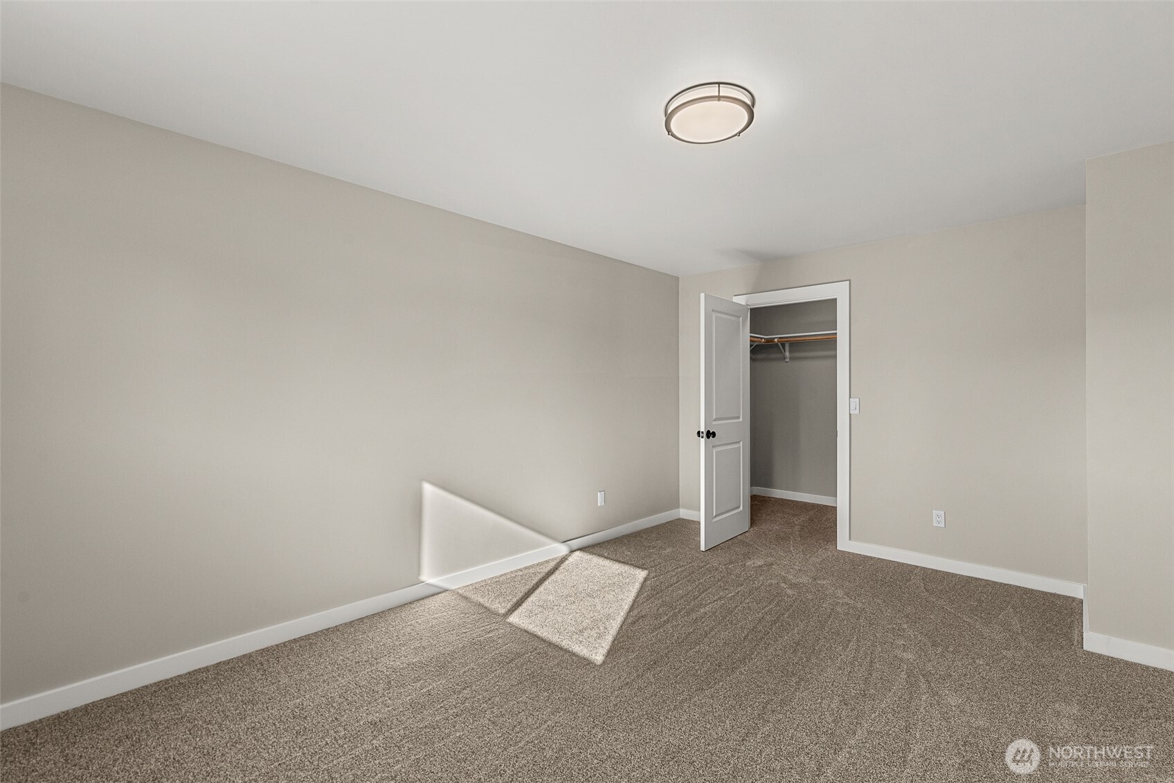 1571 3rd Street SE