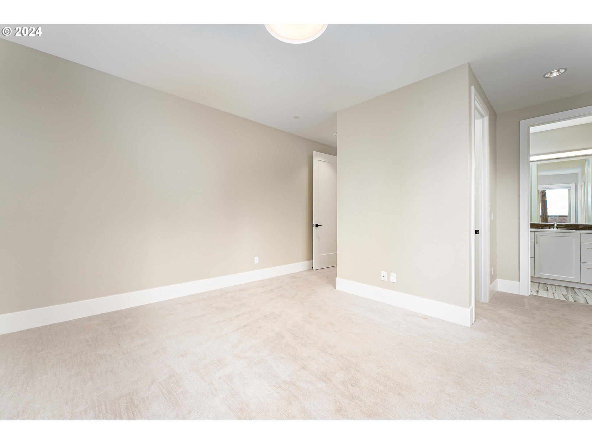 5677 SW MENEFEE DR