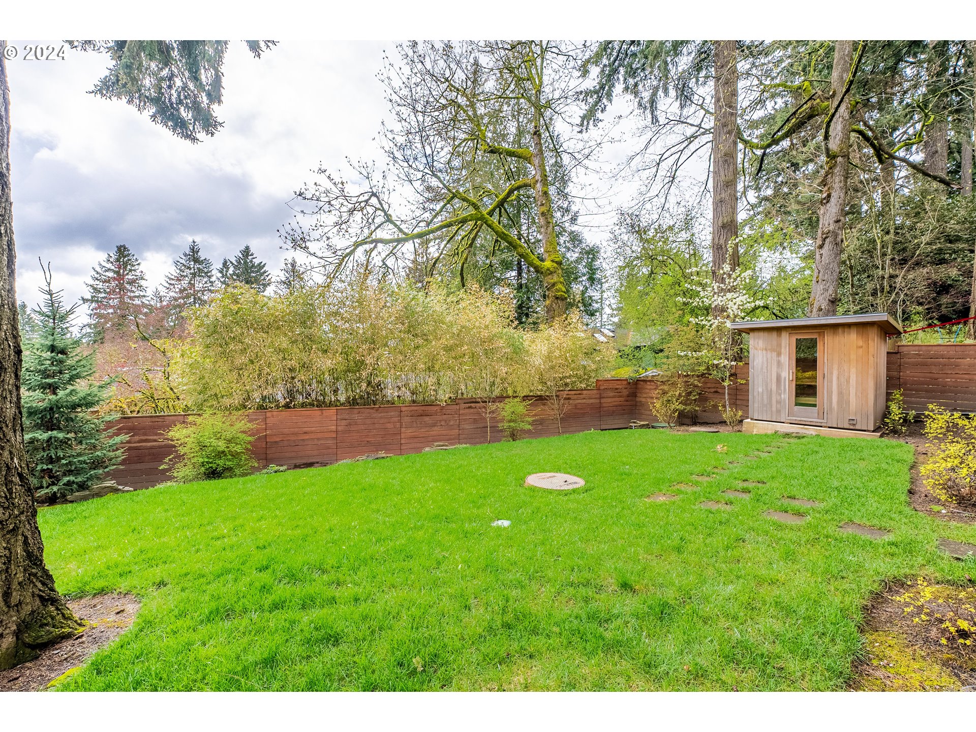 5677 SW MENEFEE DR