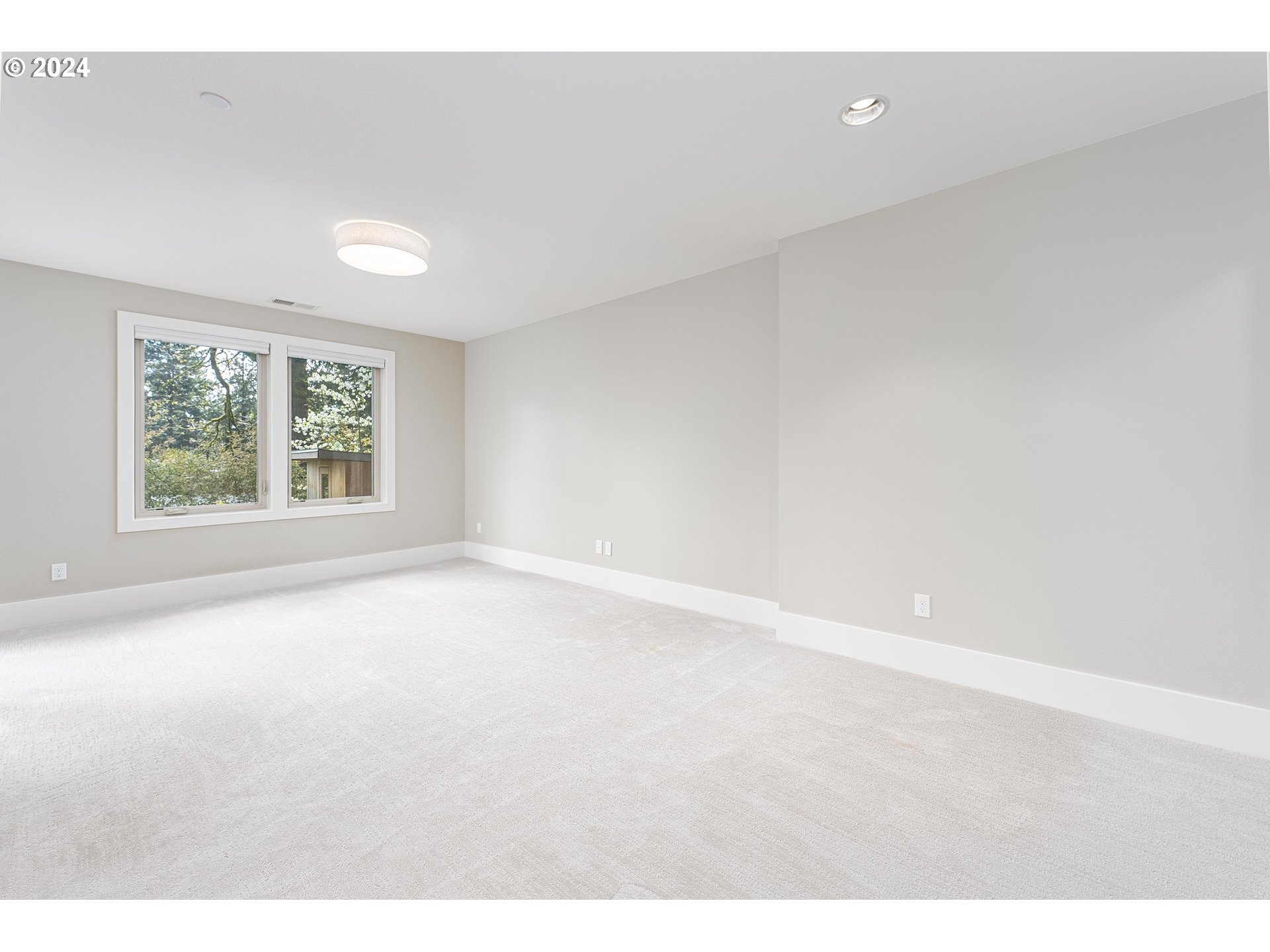 5677 SW MENEFEE DR