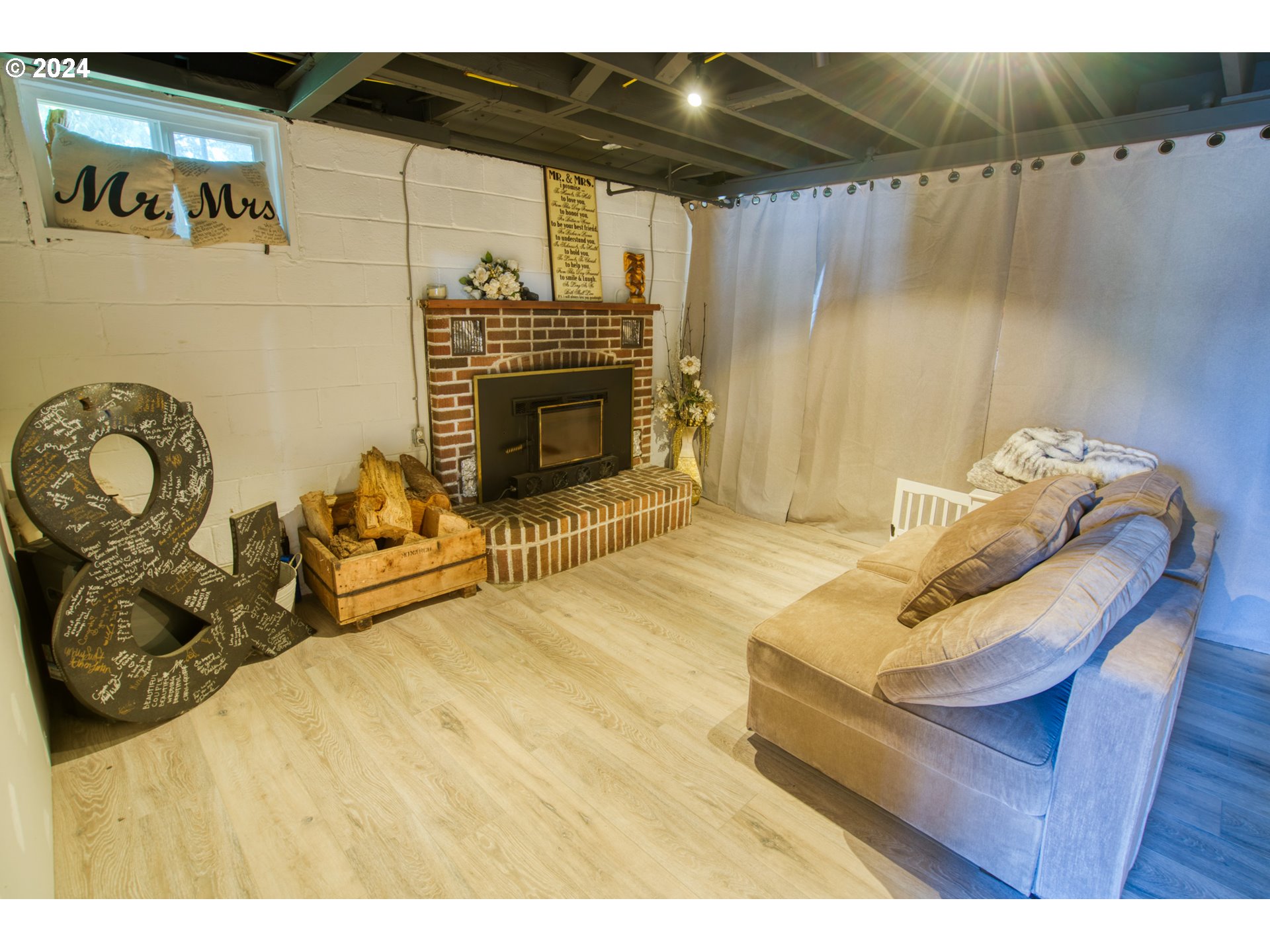 302 W BYARS AVE