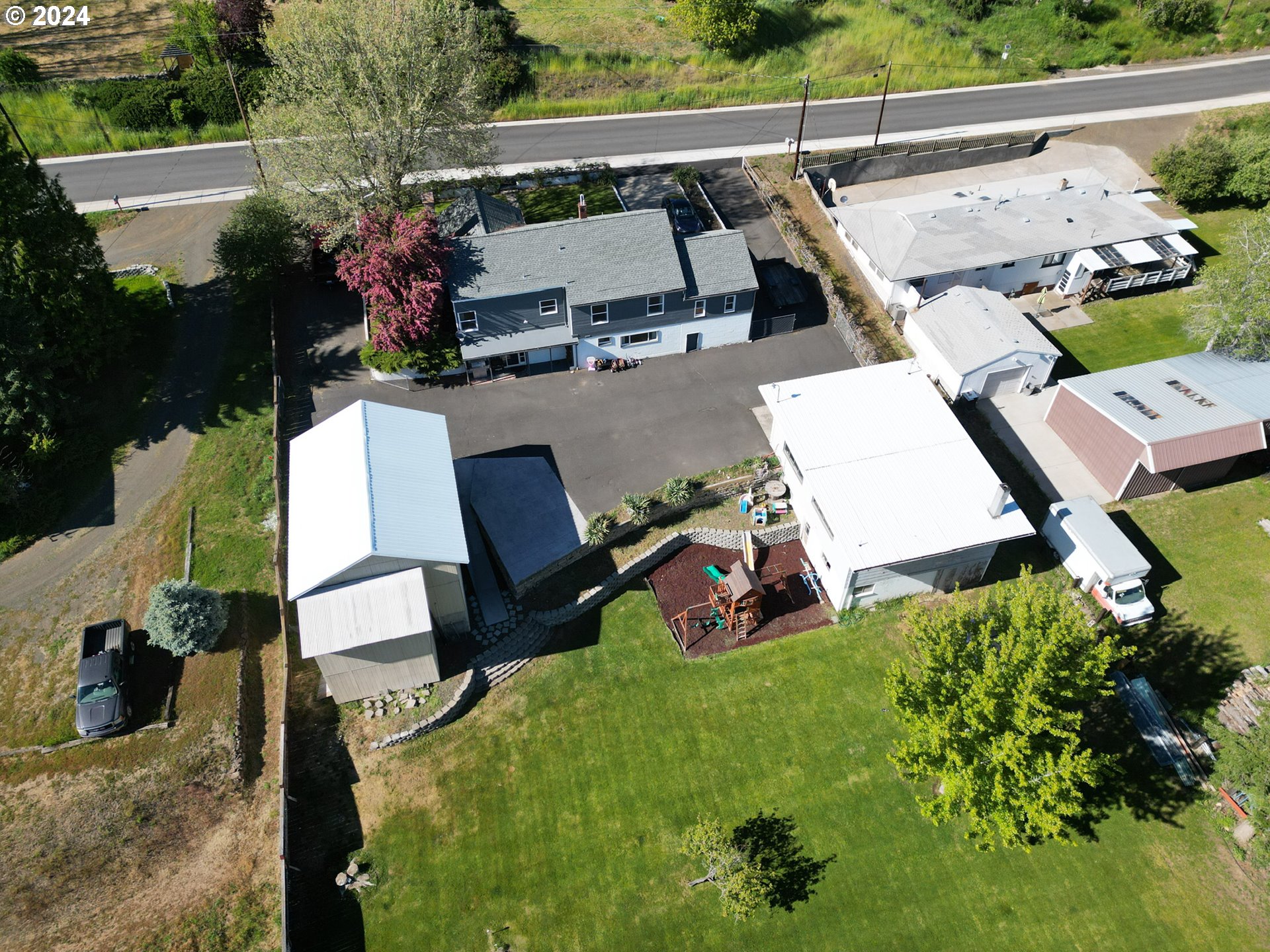 302 W BYARS AVE
