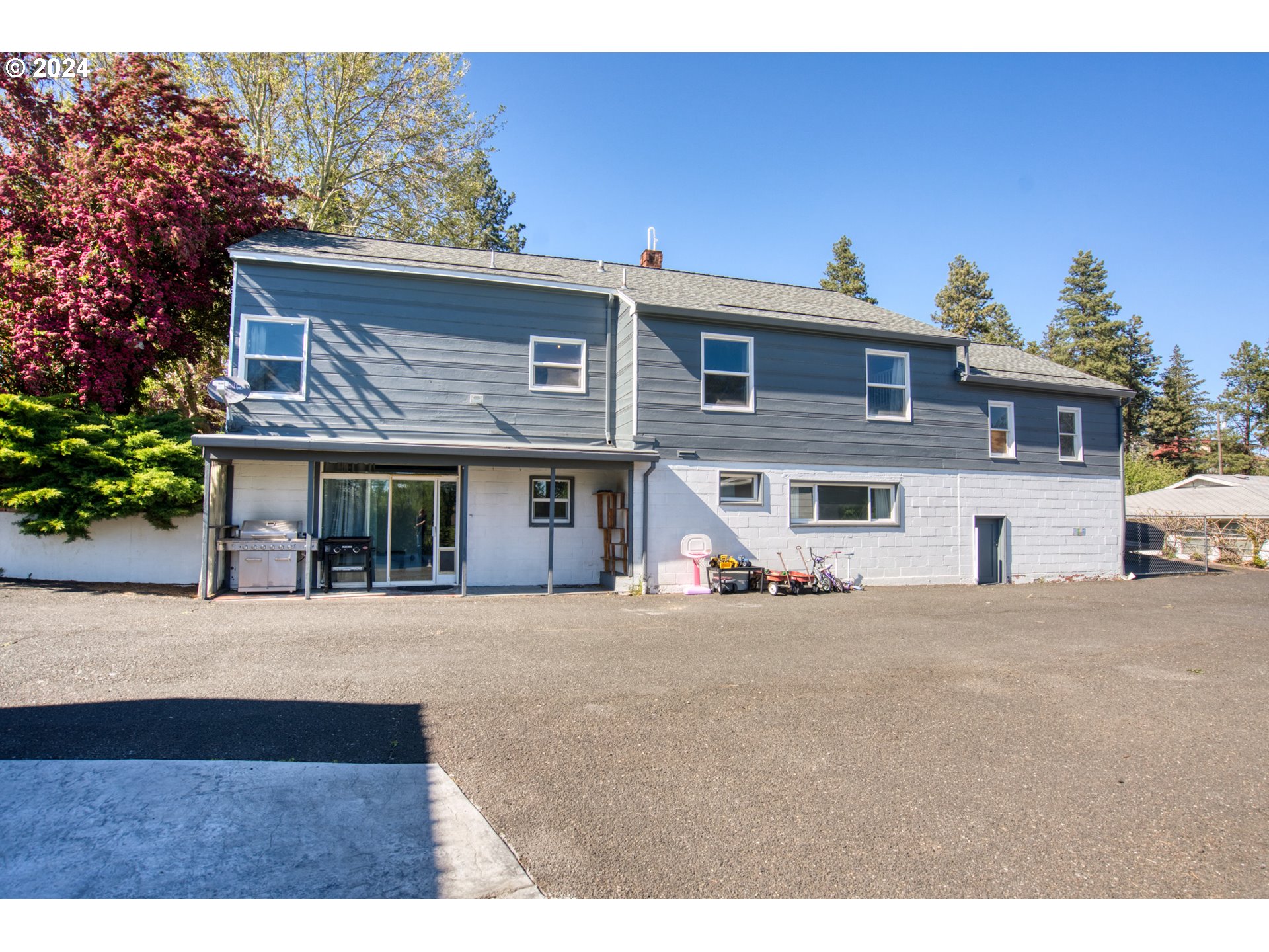 302 W BYARS AVE