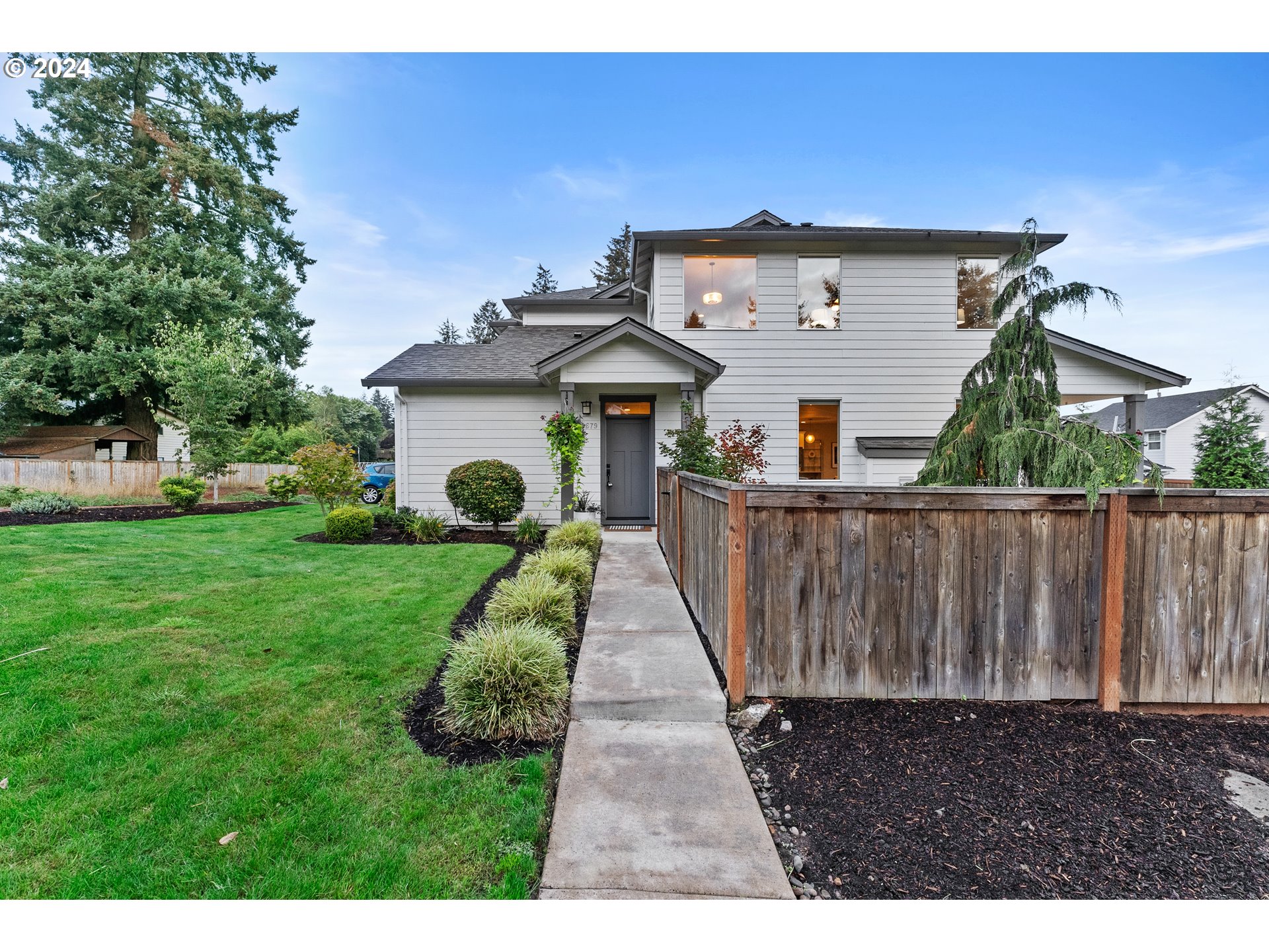 15679 NE CLACKAMAS CT
