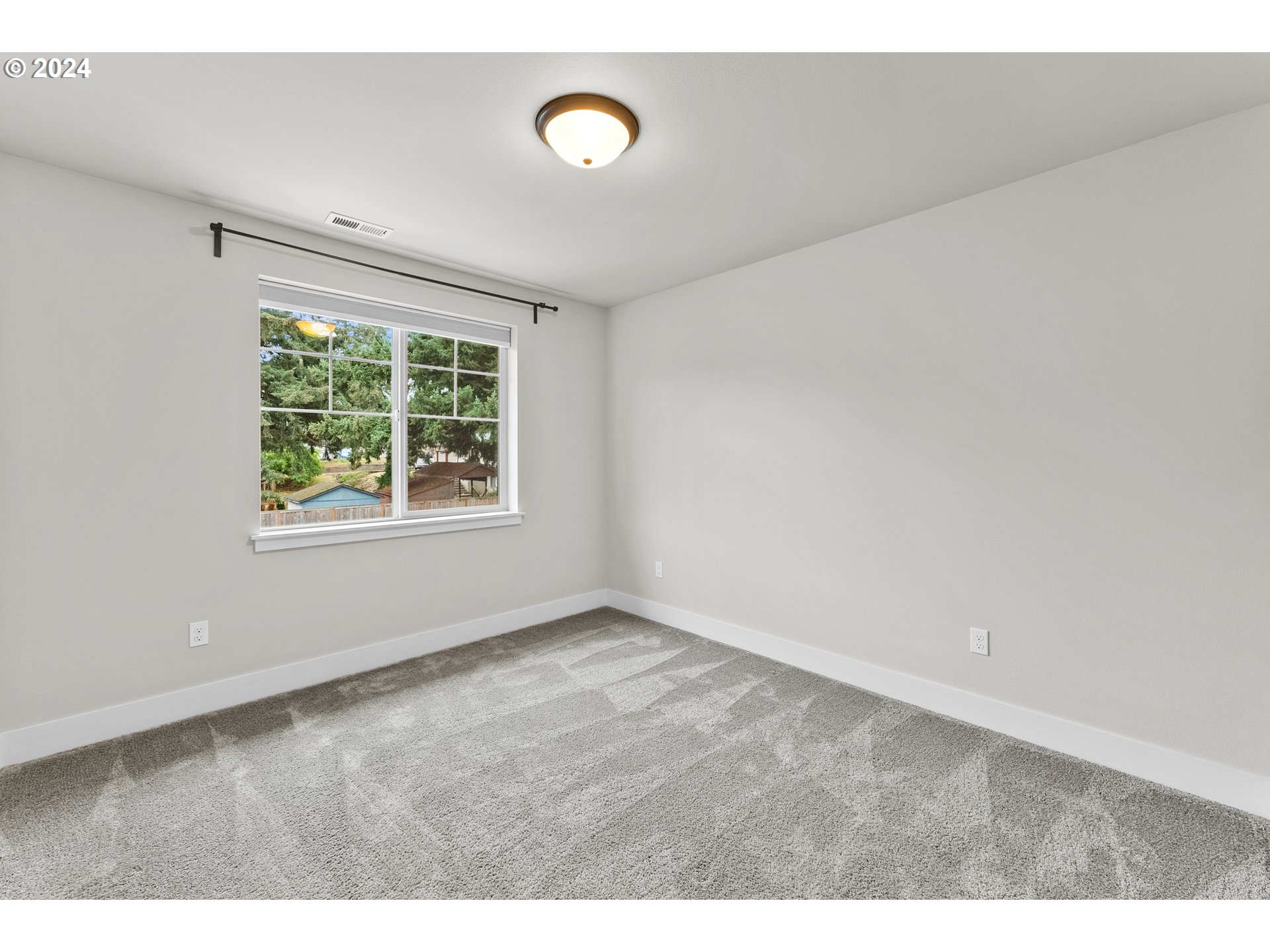 15679 NE CLACKAMAS CT