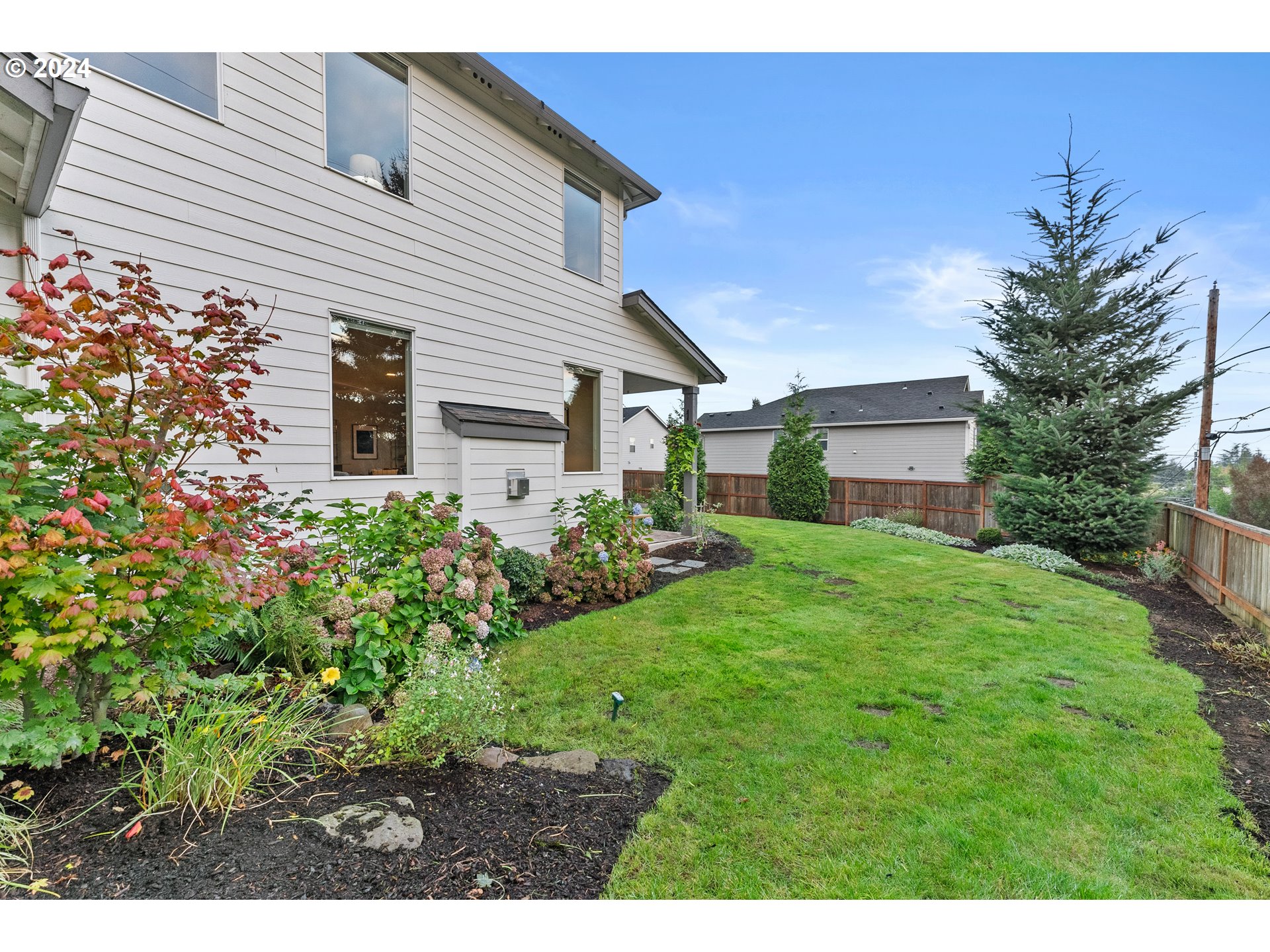 15679 NE CLACKAMAS CT