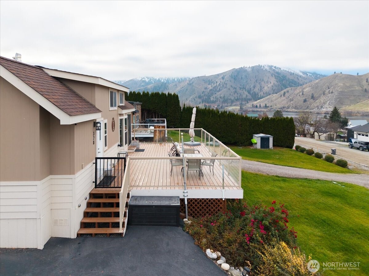 328 Pineview Drive