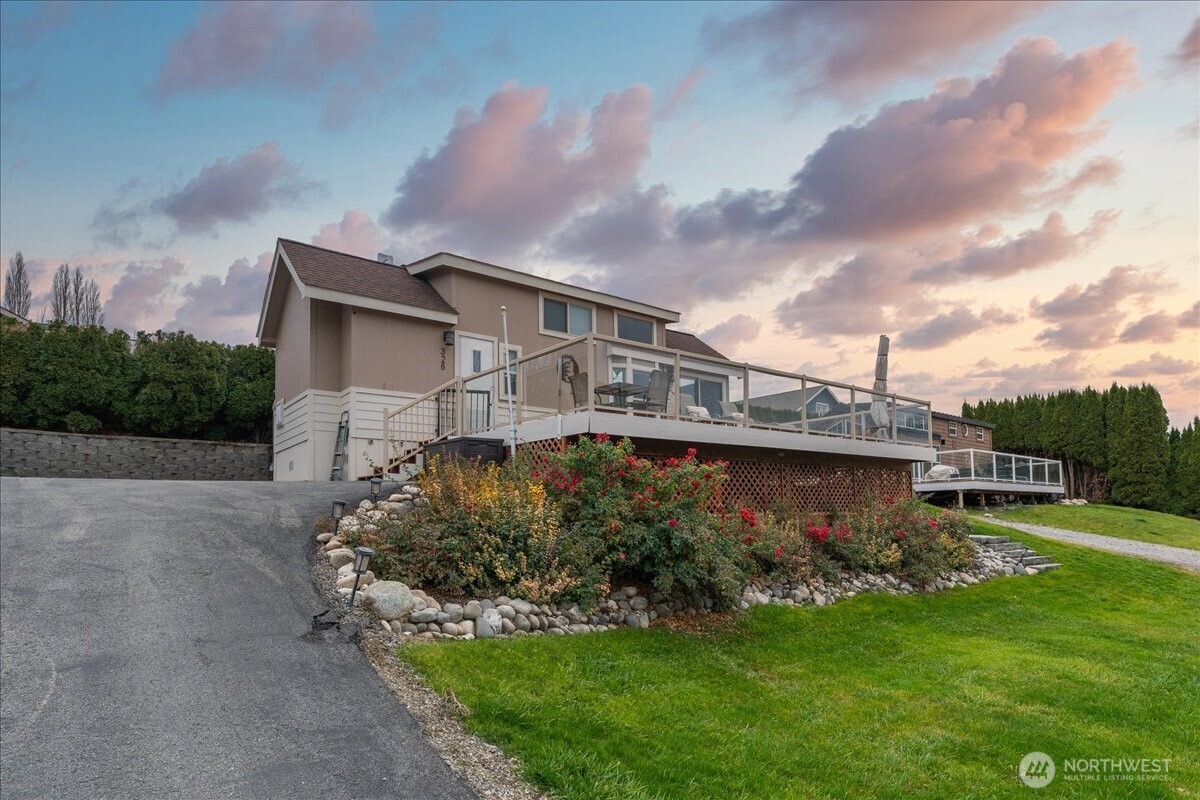 328 Pineview Drive