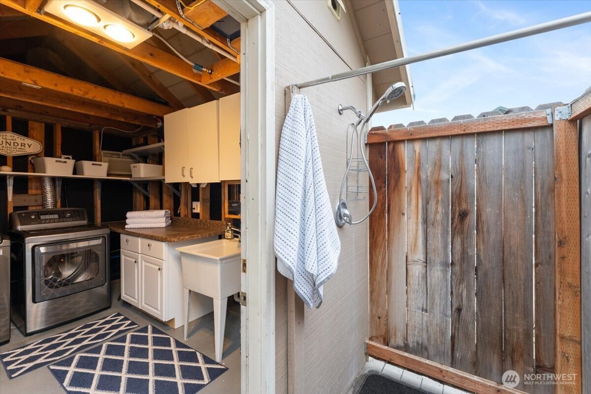 328 Pineview Drive