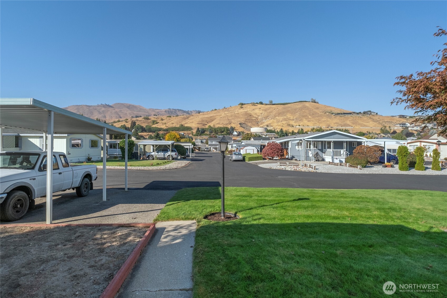 1608 N Western Unit: 27