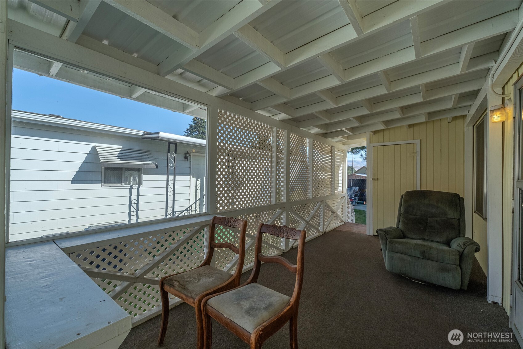 1608 N Western Unit: 27