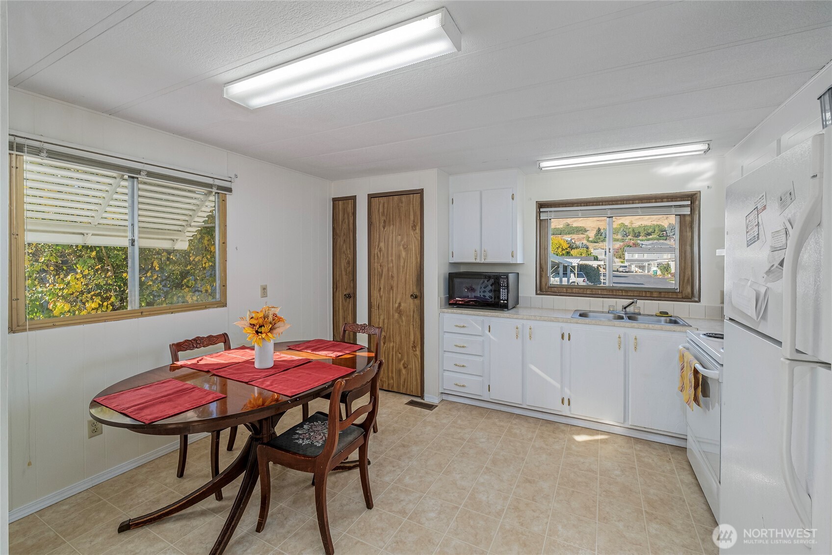 1608 N Western Unit: 27