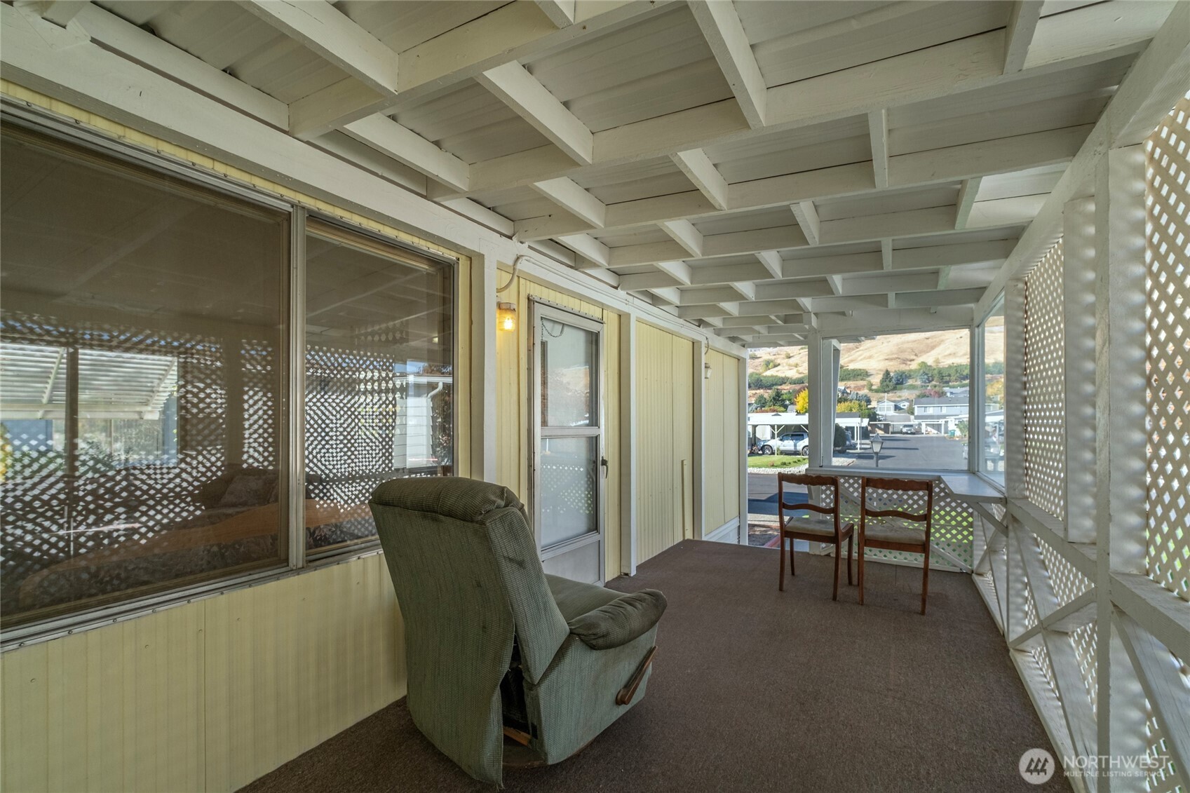 1608 N Western Unit: 27