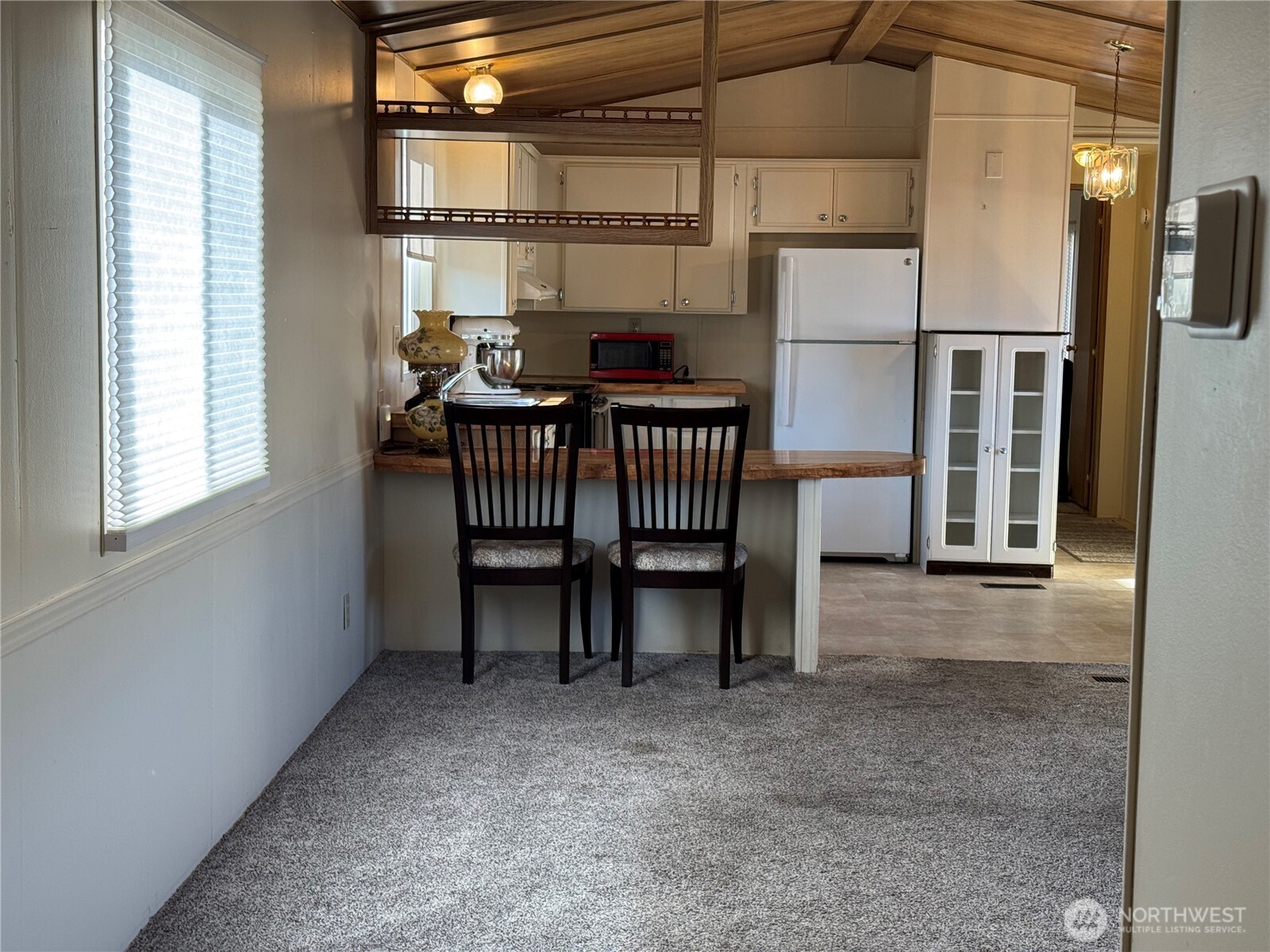 1608 N Western Avenue Unit: 15