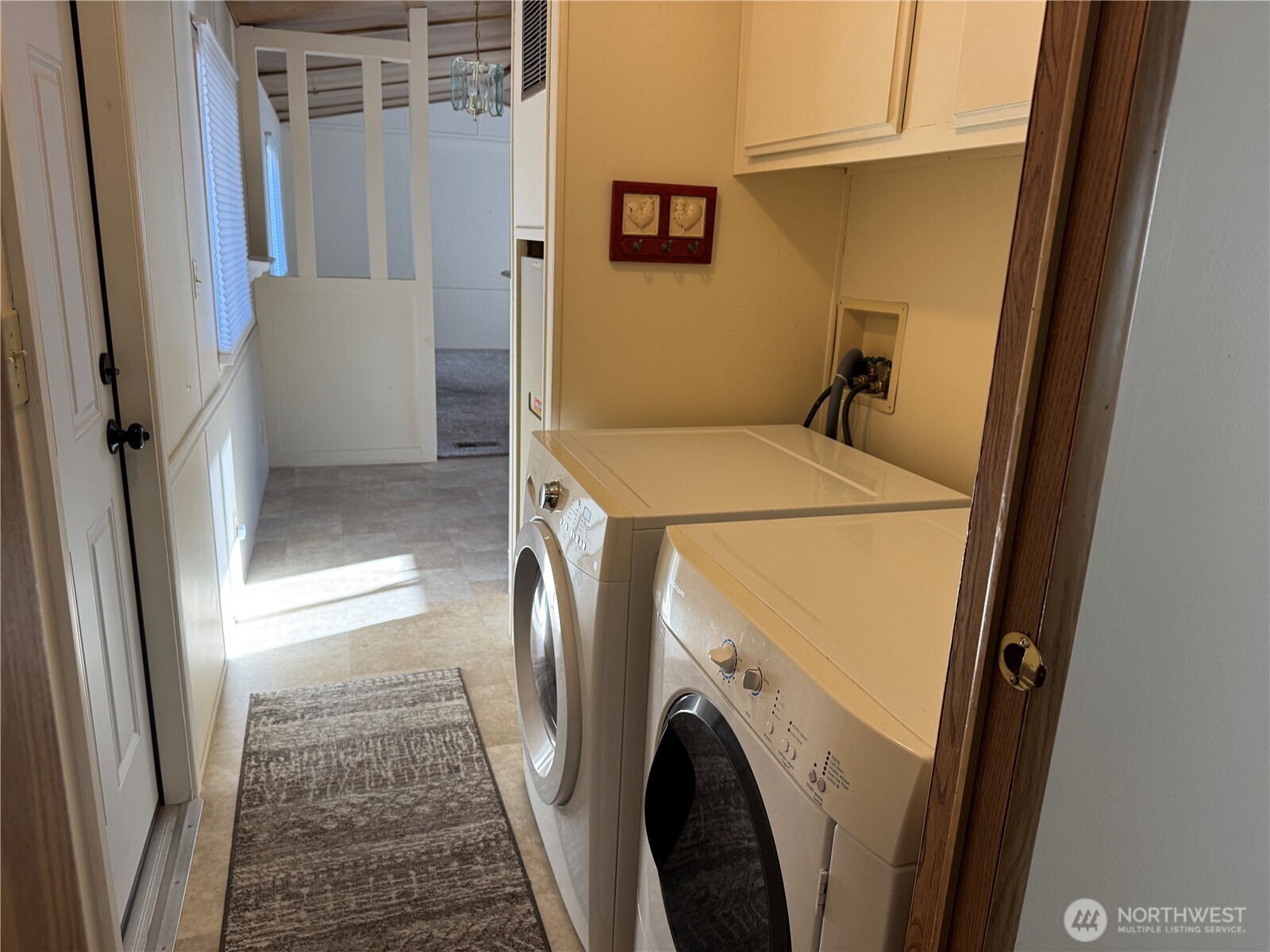 1608 N Western Avenue Unit: 15