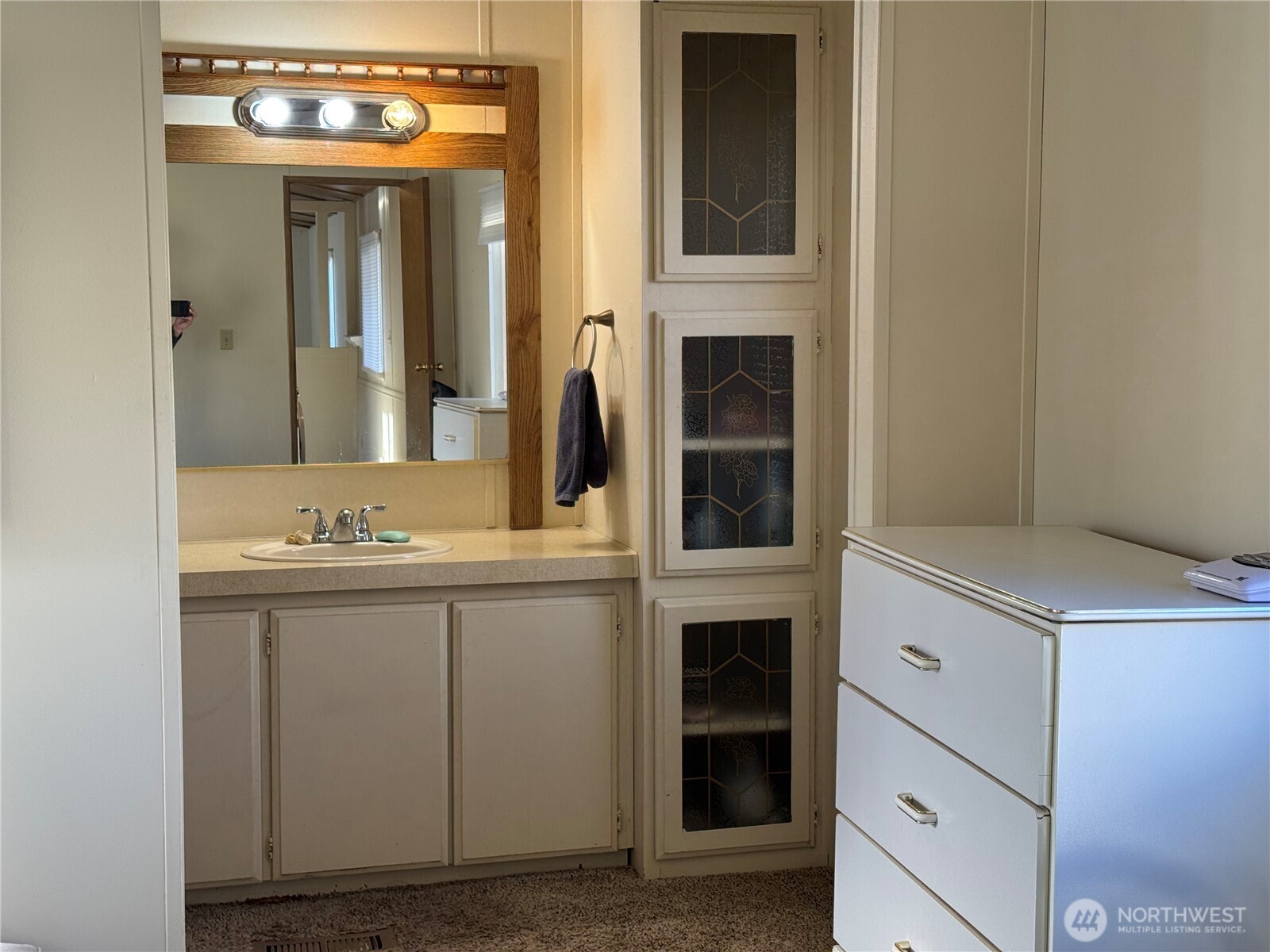 1608 N Western Avenue Unit: 15