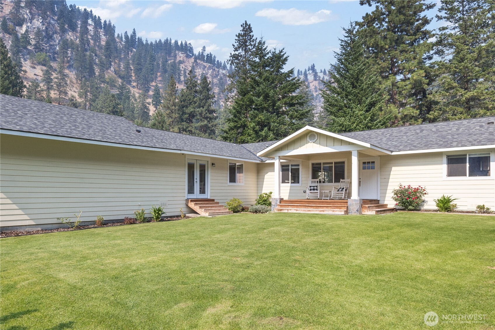 4621 Navarre Coulee Road
