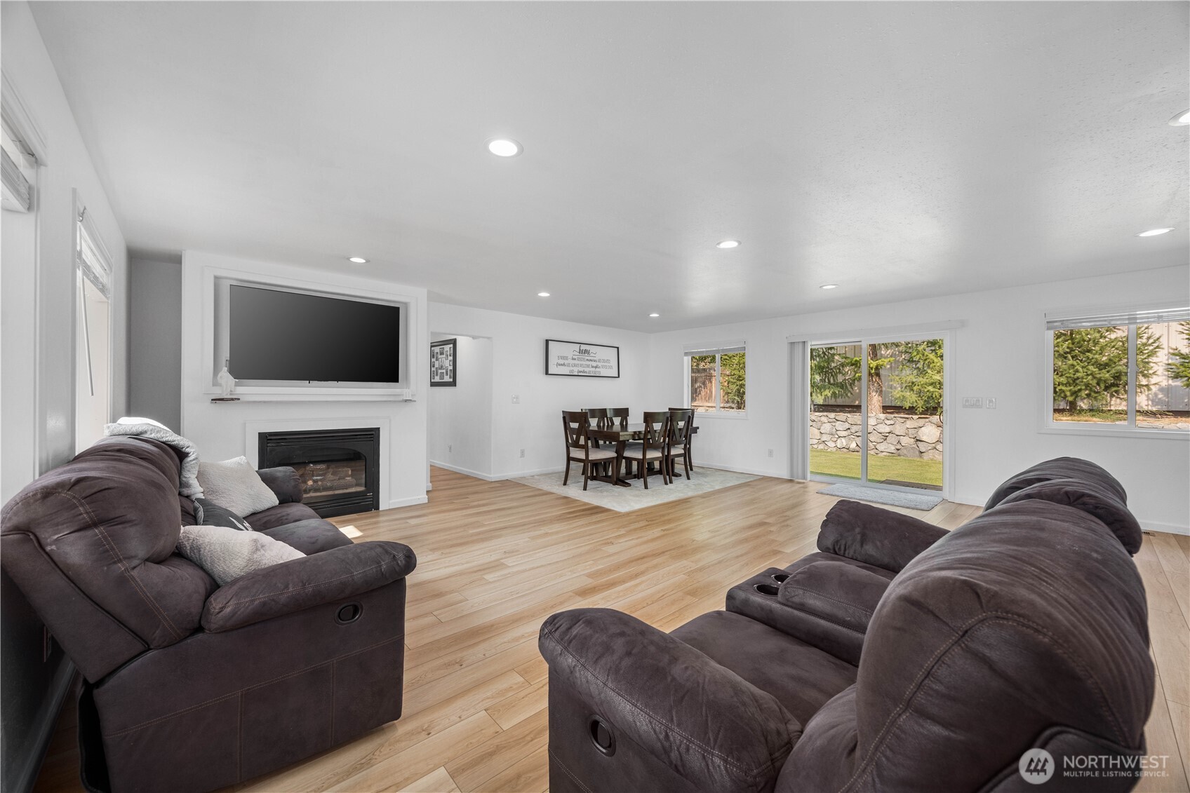 4621 Navarre Coulee Road
