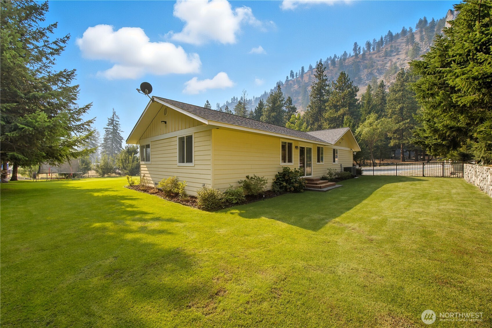 4621 Navarre Coulee Road