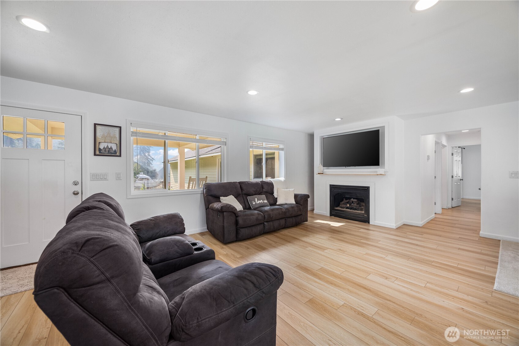 4621 Navarre Coulee Road
