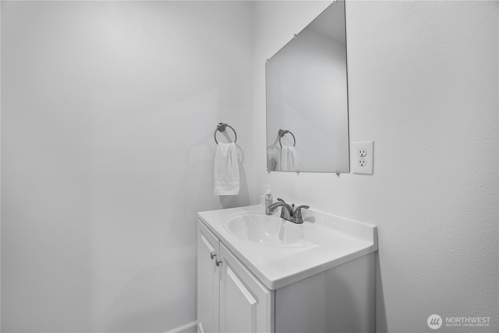 4621 Navarre Coulee Road