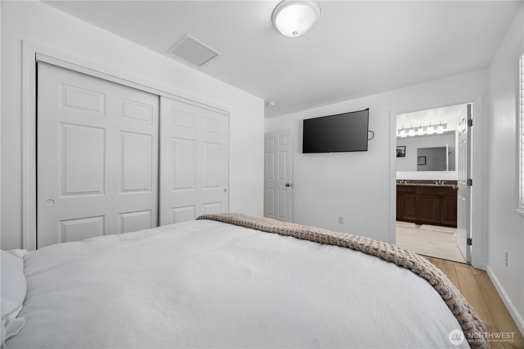 4621 Navarre Coulee Road
