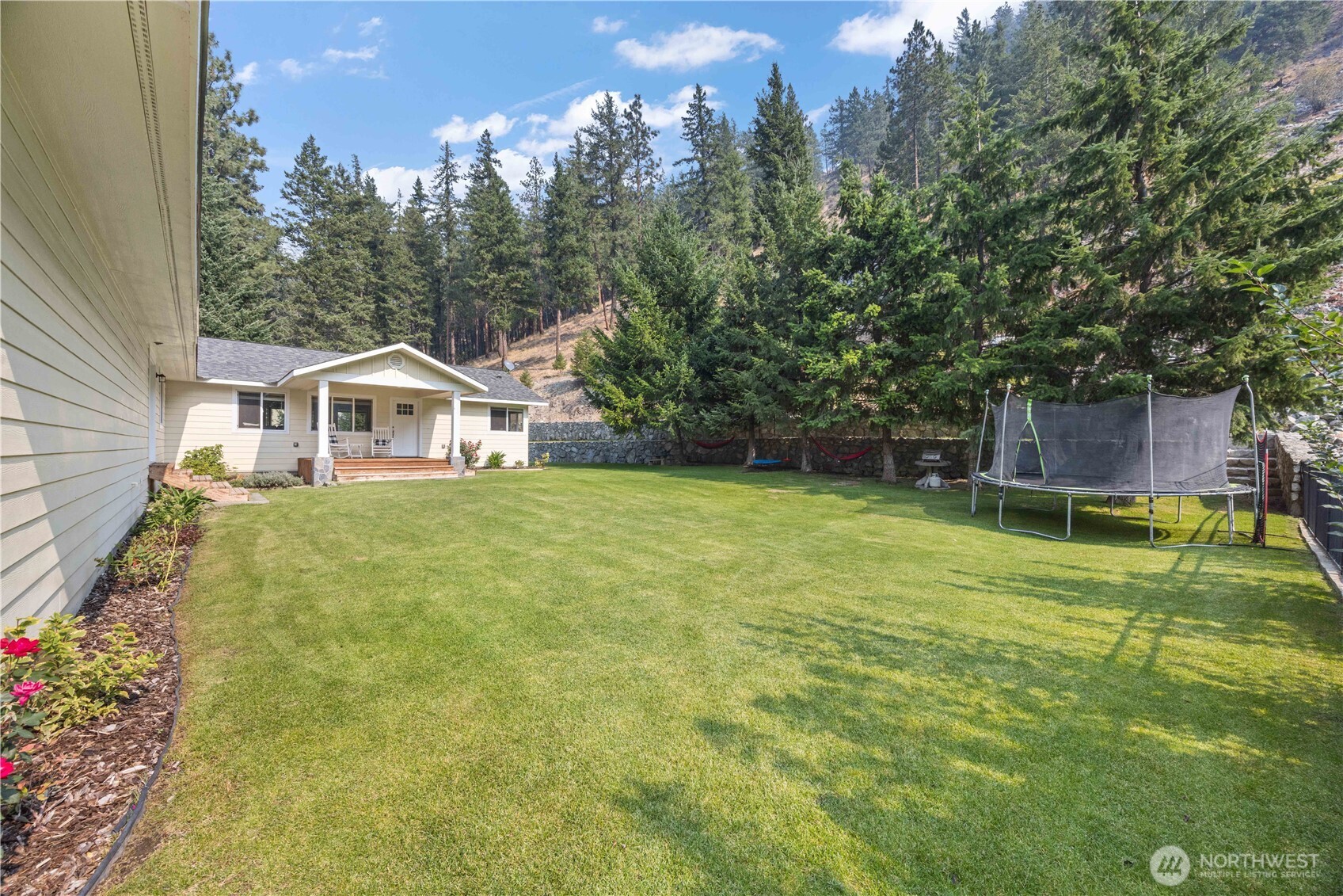 4621 Navarre Coulee Road