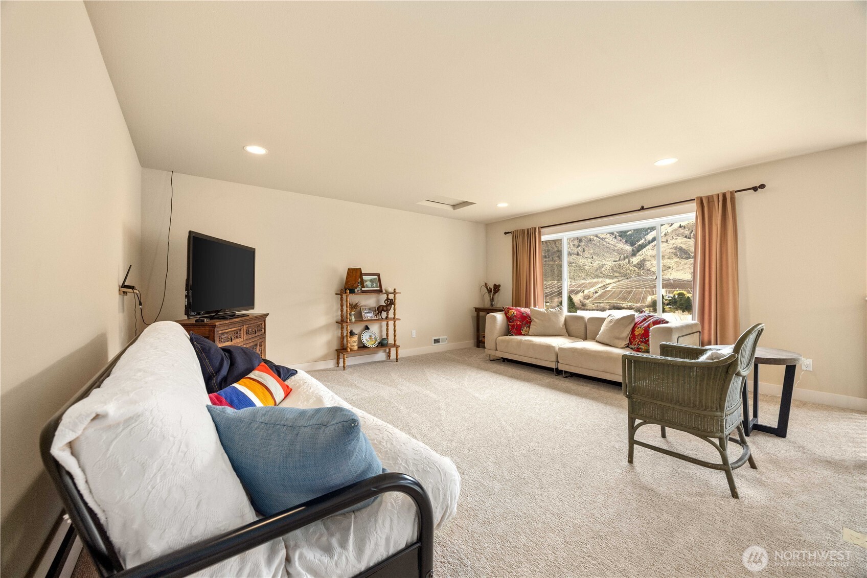 35 Sackett Glen Lane