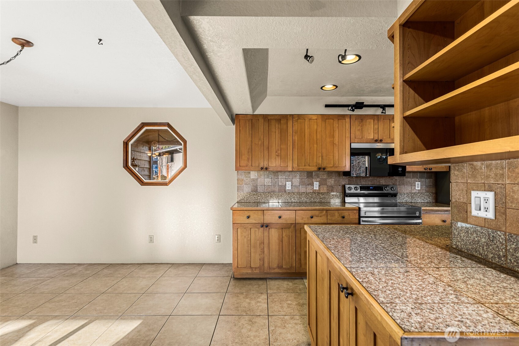 2591 Lemaister Avenue