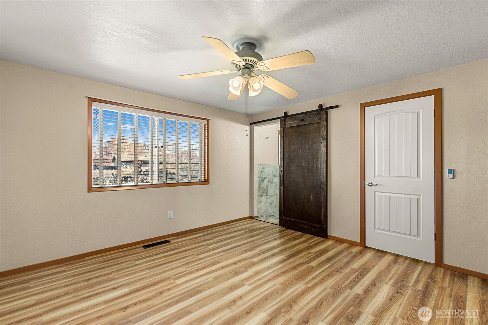 2591 Lemaister Avenue