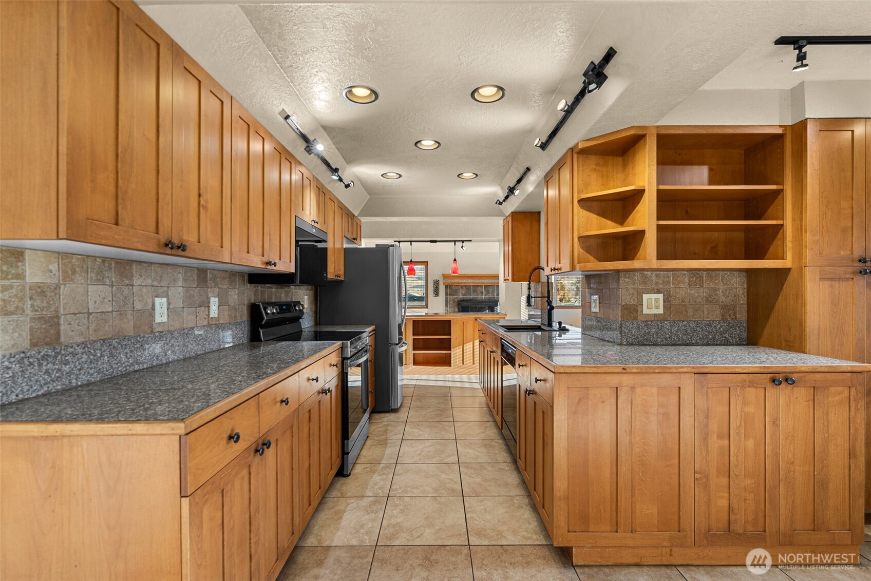 2591 Lemaister Avenue