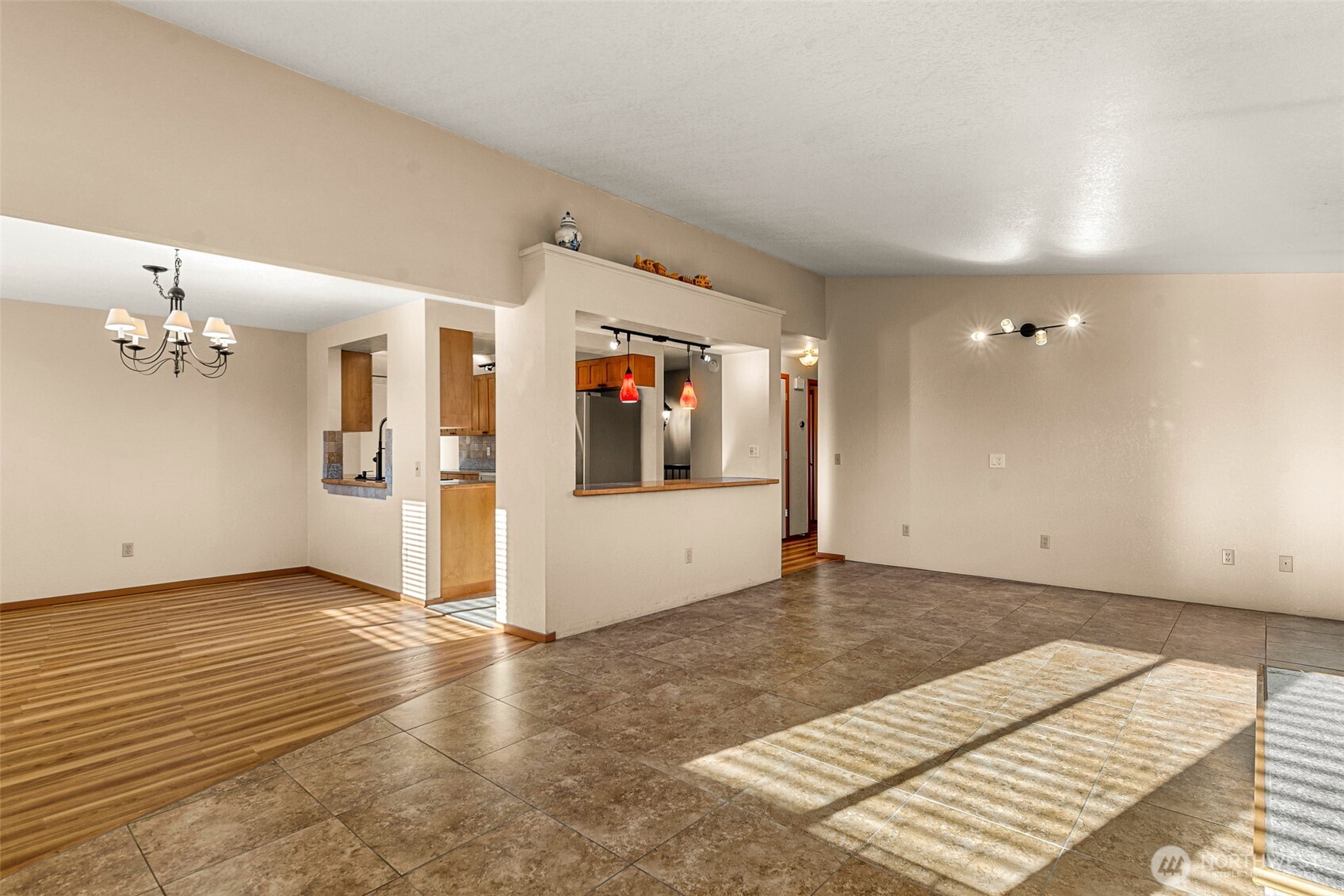 2591 Lemaister Avenue