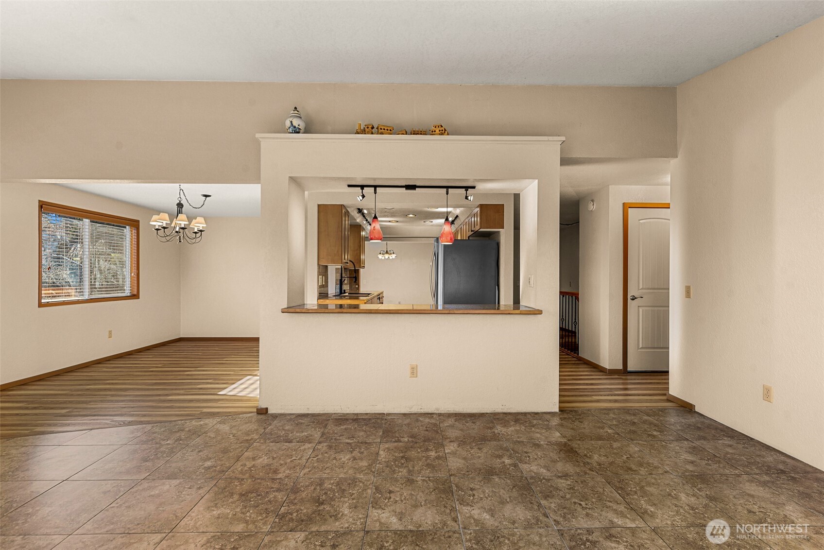 2591 Lemaister Avenue