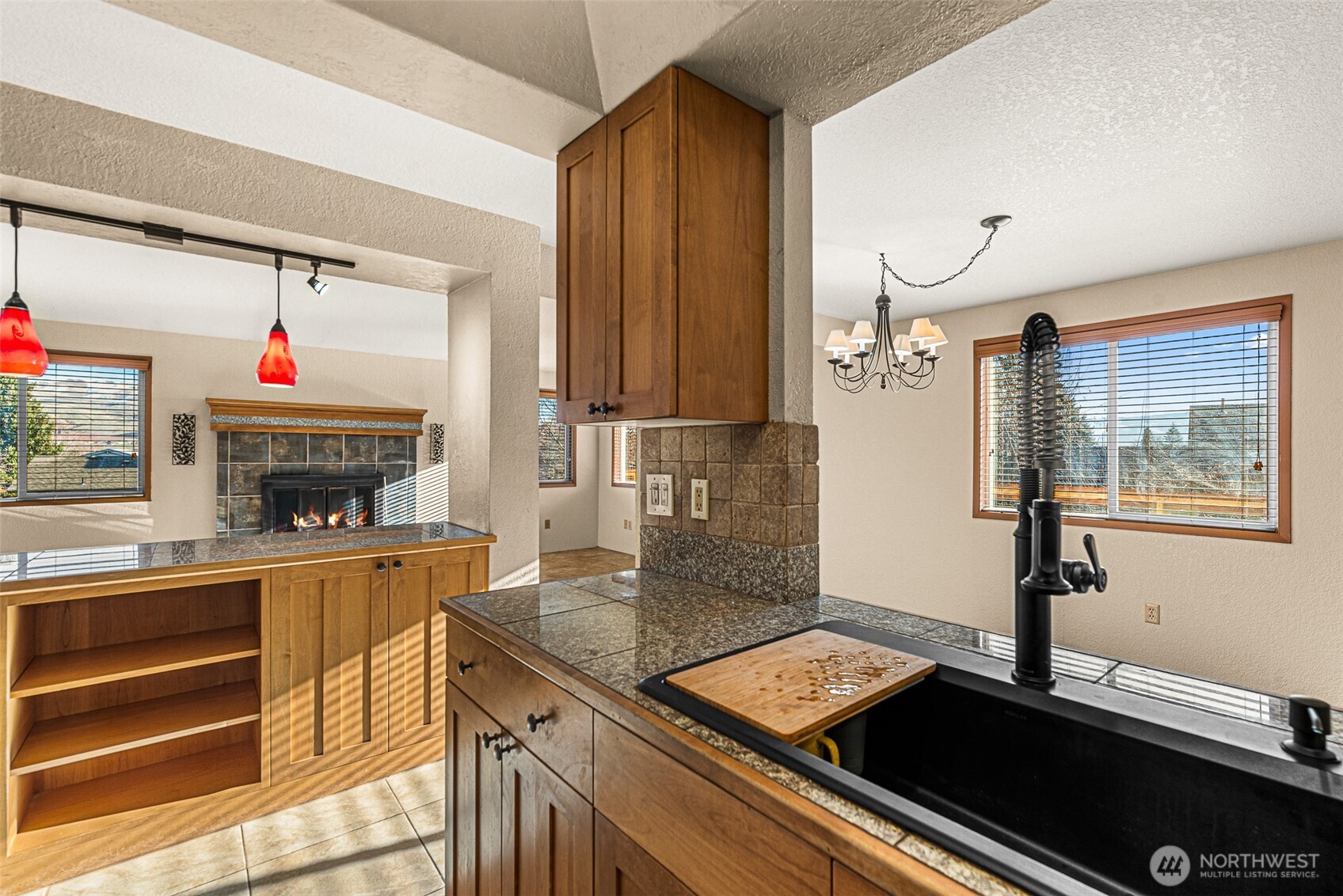 2591 Lemaister Avenue