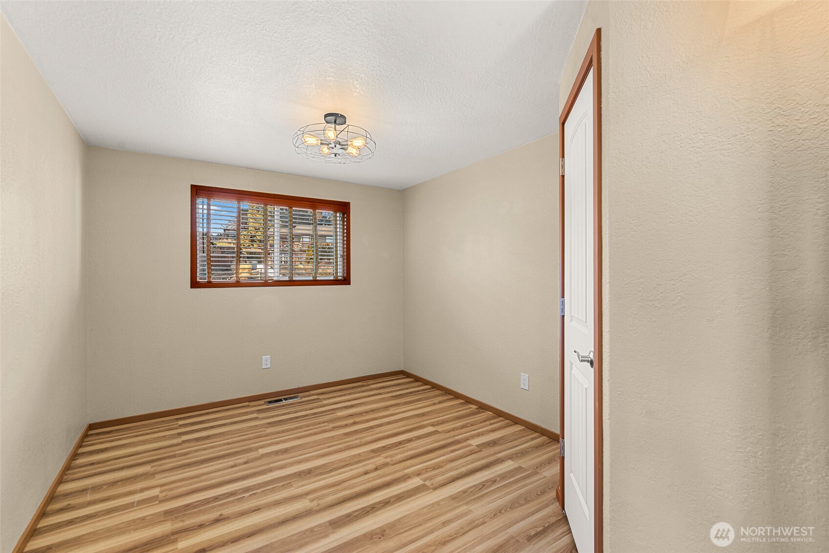 2591 Lemaister Avenue