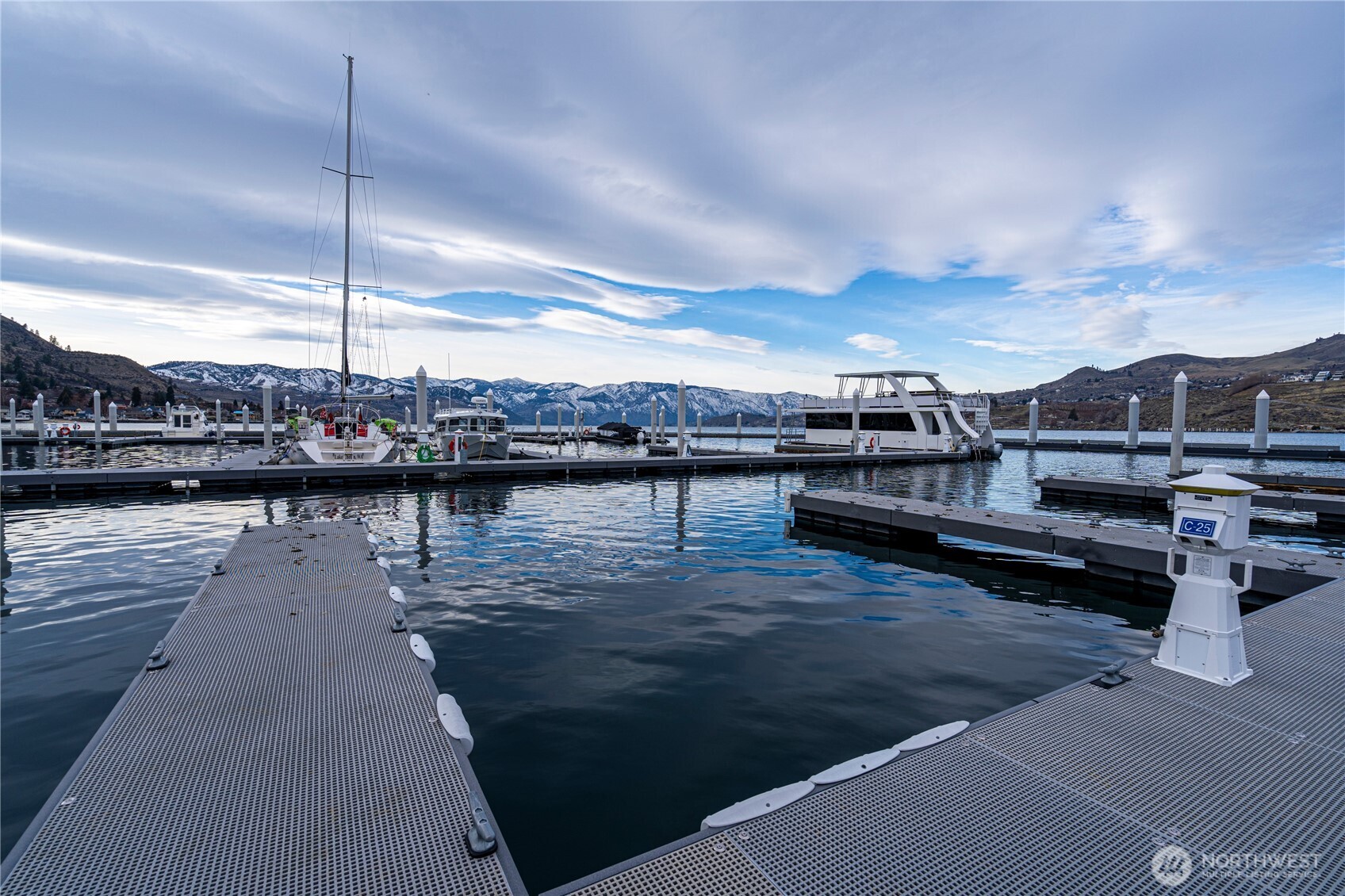 1350 W Woodin Avenue Unit: C-25