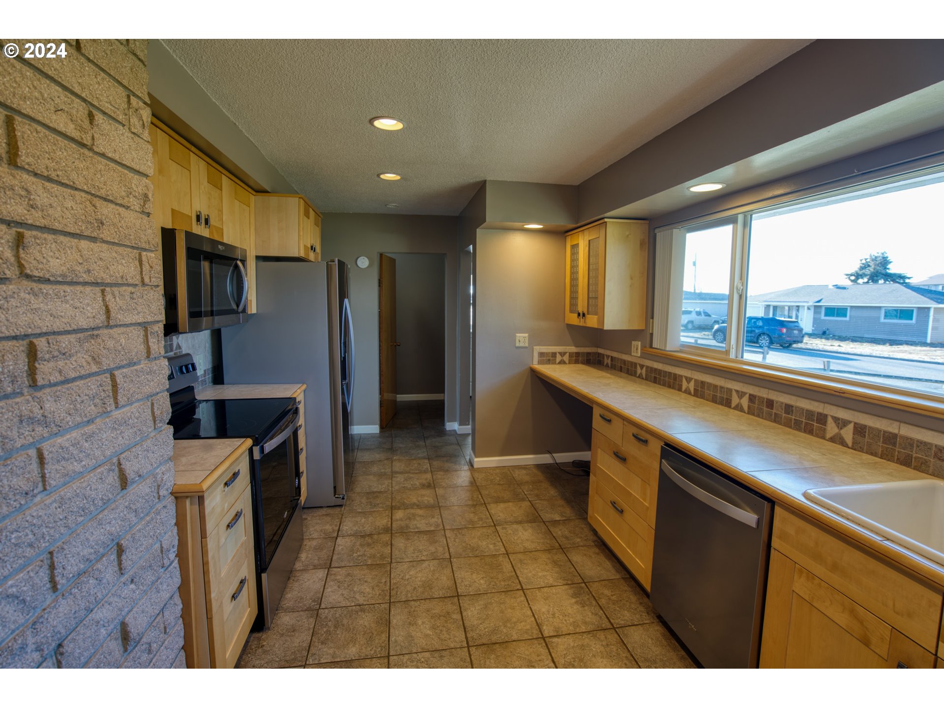 304 BRASHEAR WAY