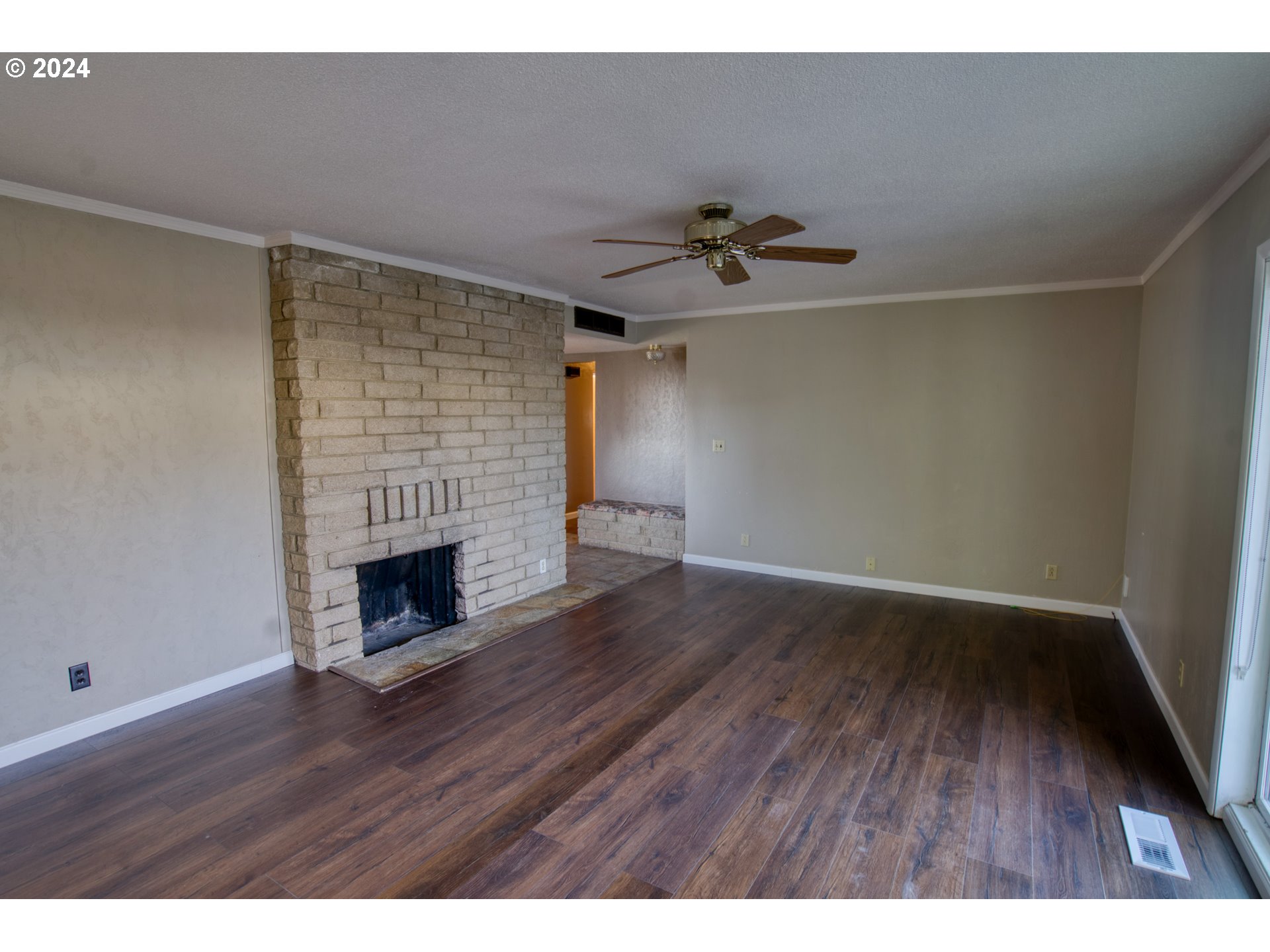 304 BRASHEAR WAY