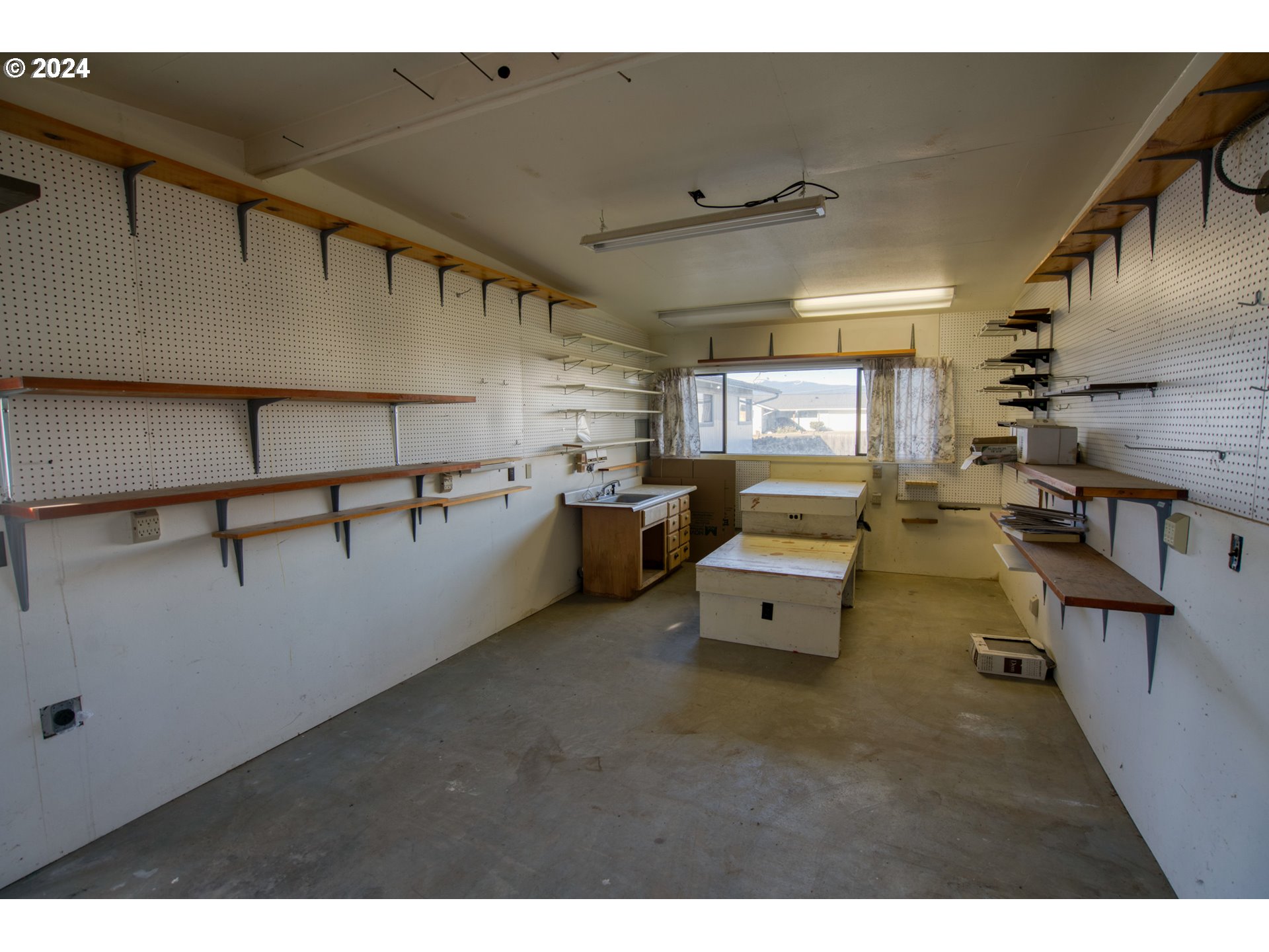 304 BRASHEAR WAY