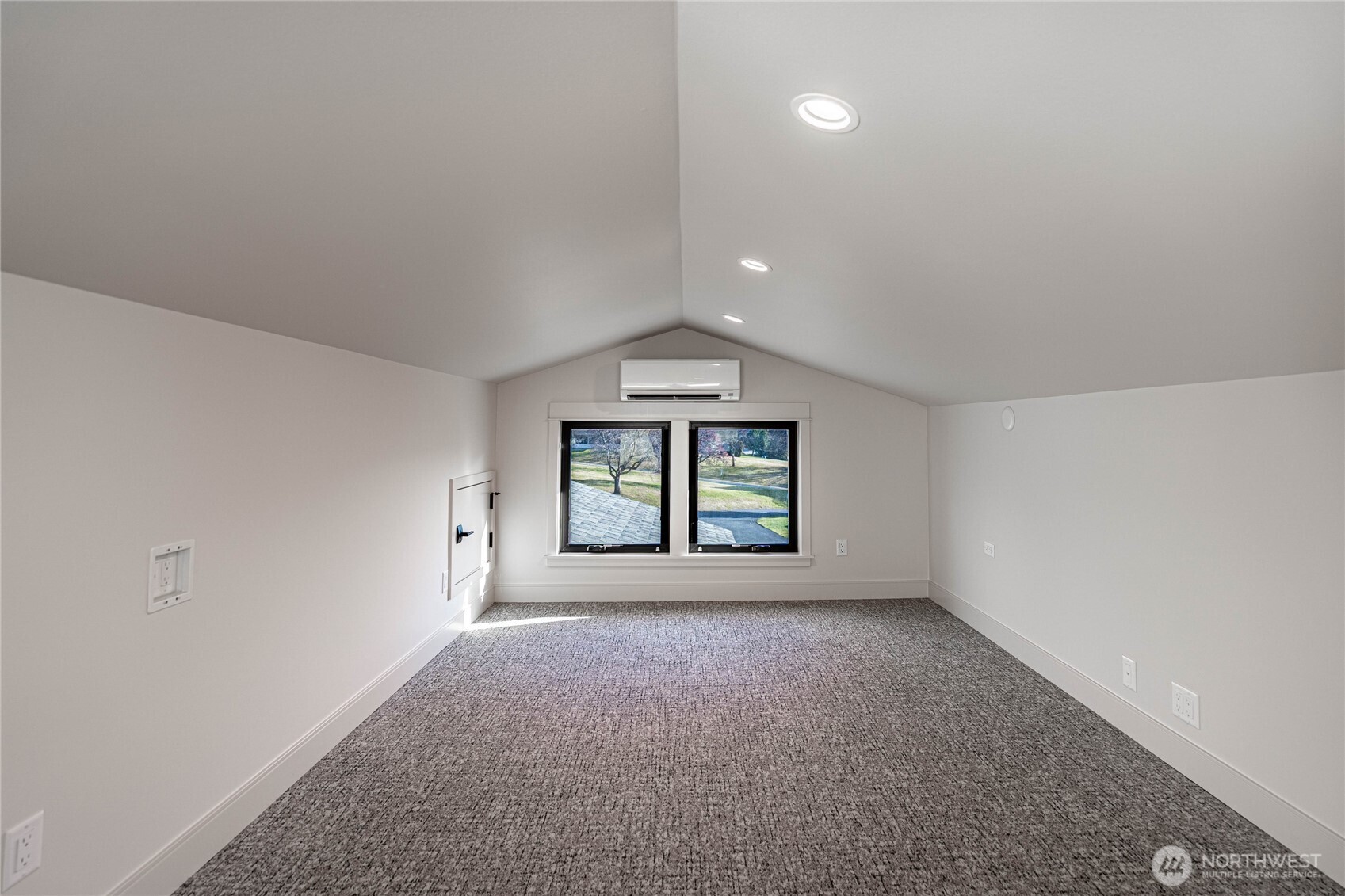 1 Yacinde Court Unit: F3