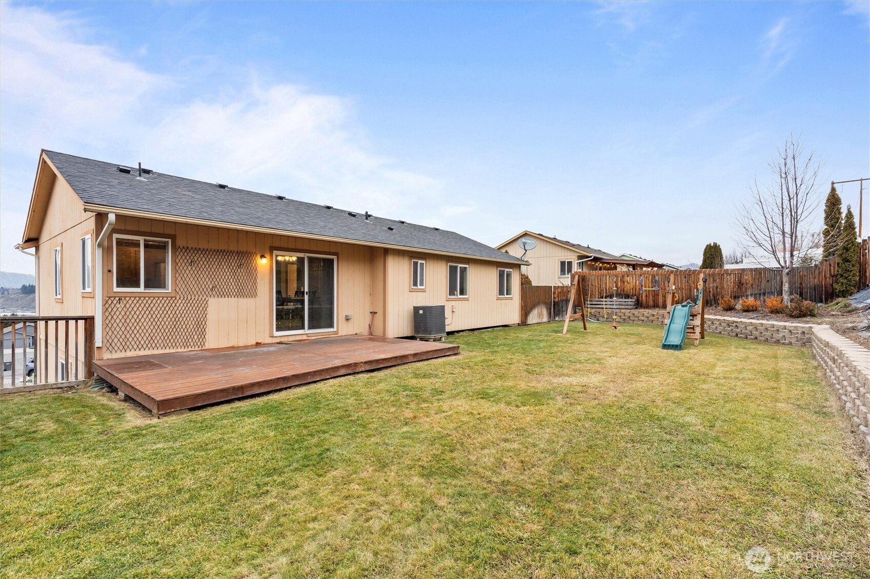 3953 NE Vista Del Rey Drive