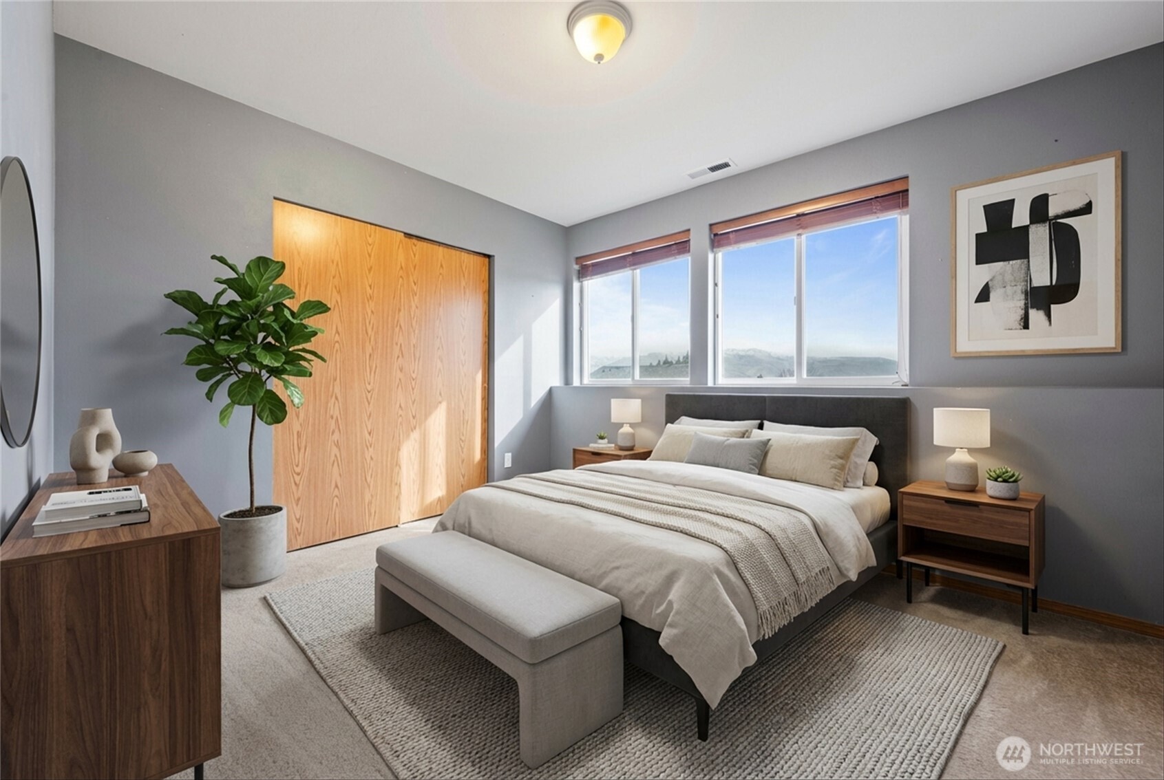 3953 NE Vista Del Rey Drive