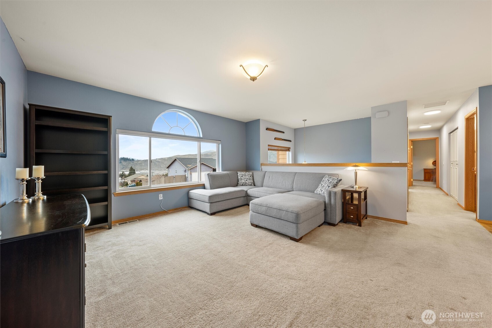 3953 NE Vista Del Rey Drive