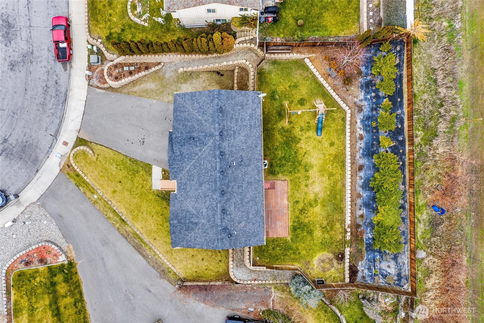 3953 NE Vista Del Rey Drive