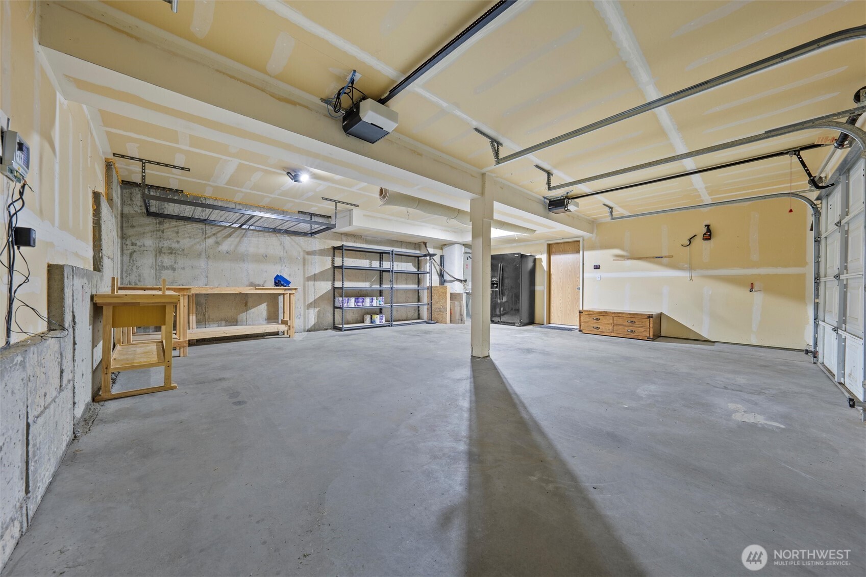 3953 NE Vista Del Rey Drive