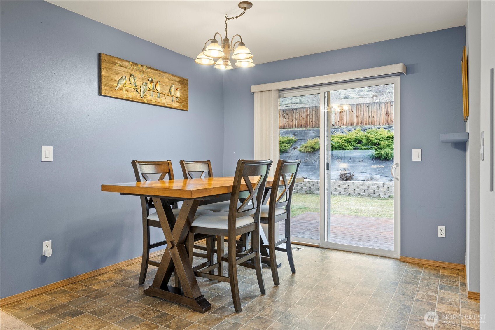 3953 NE Vista Del Rey Drive