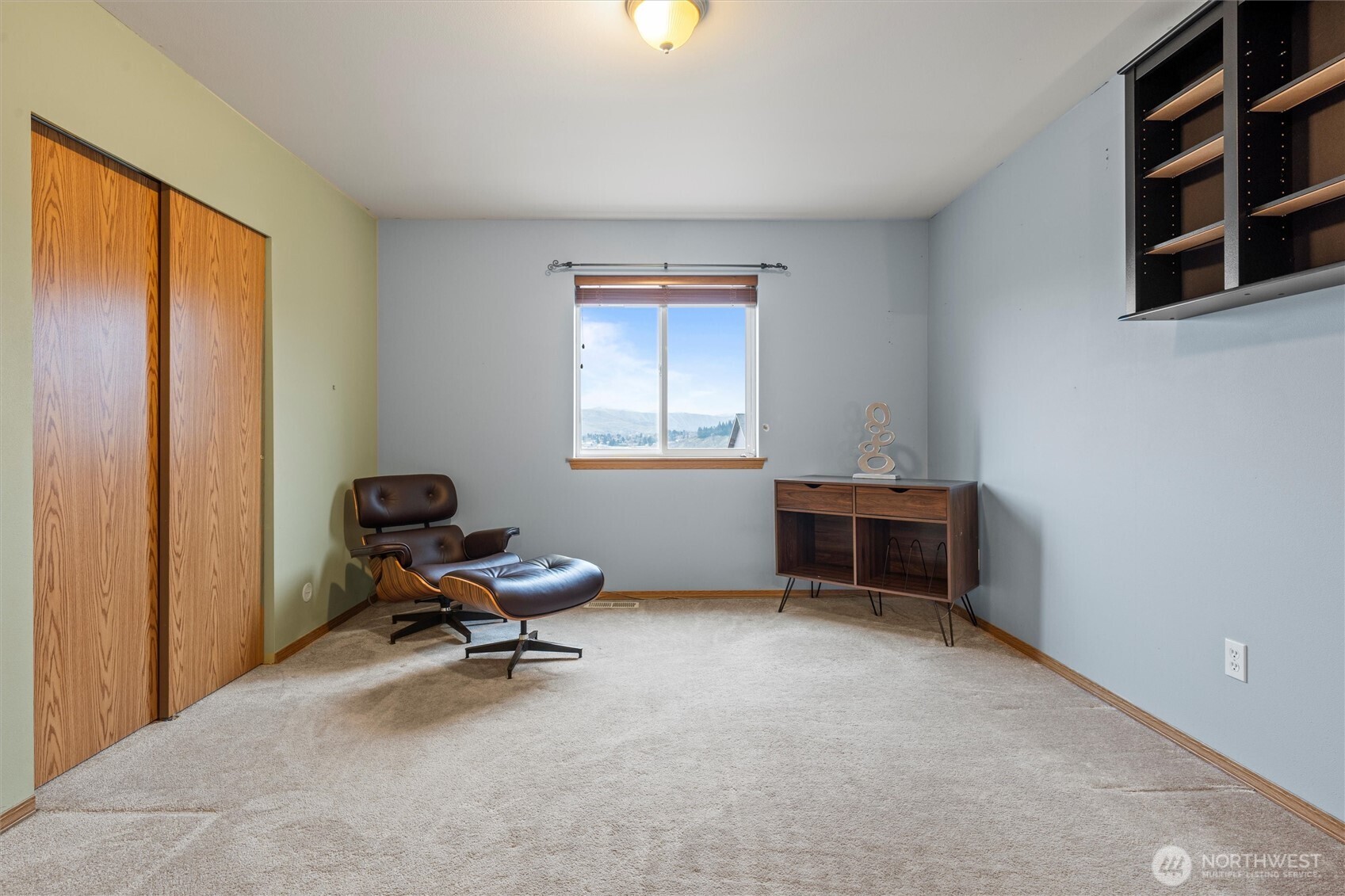 3953 NE Vista Del Rey Drive