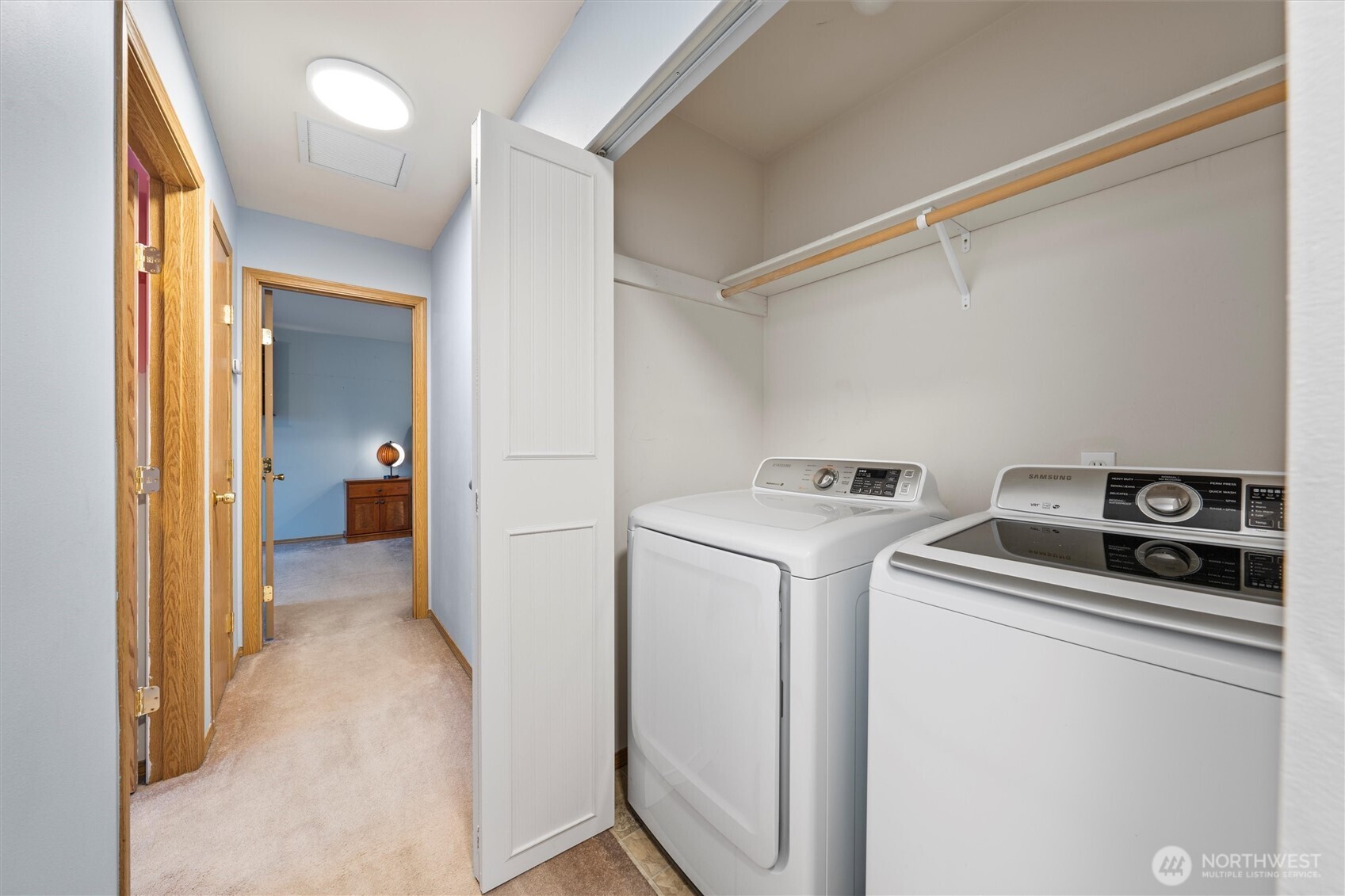 3953 NE Vista Del Rey Drive