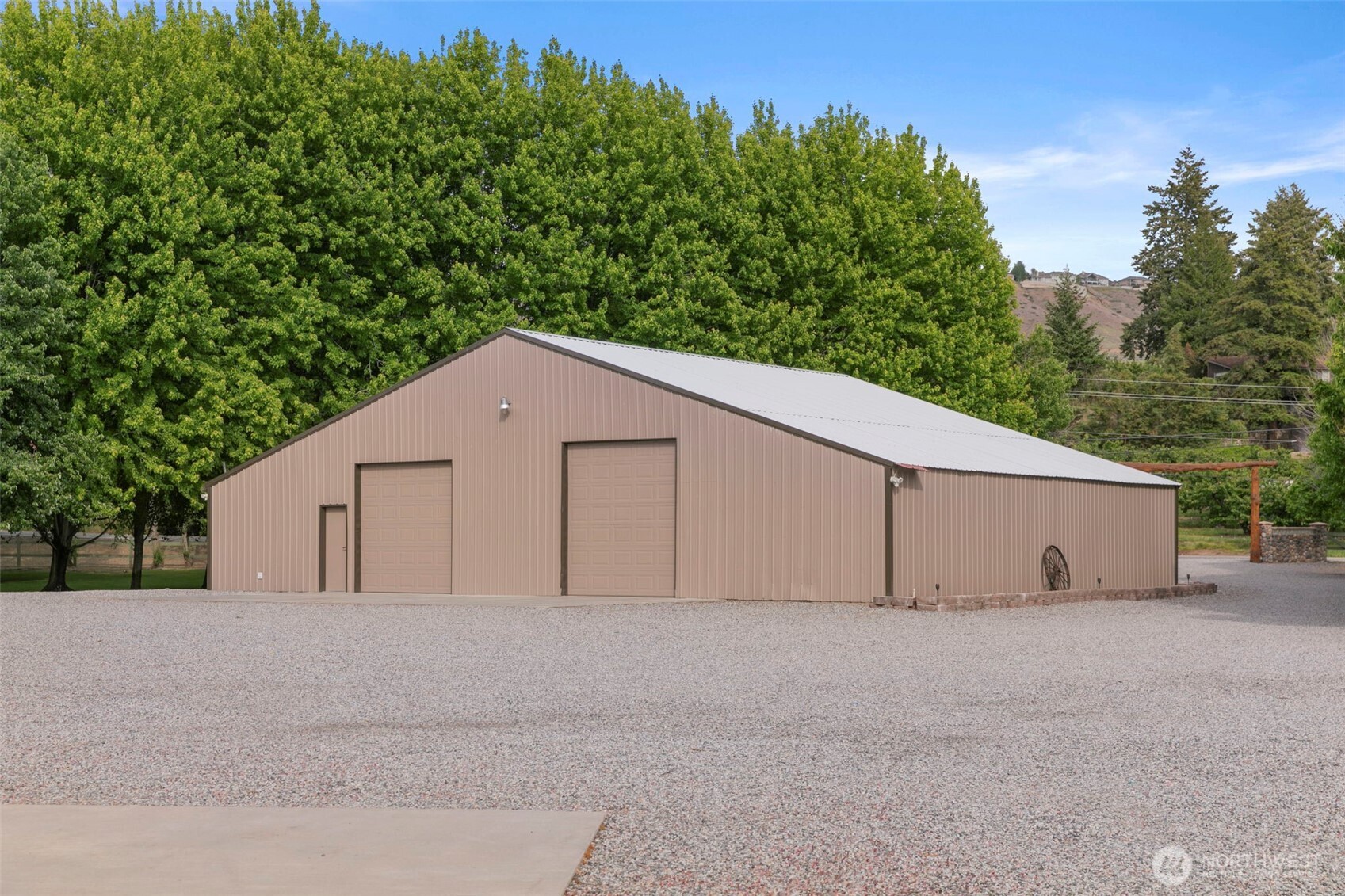 2720 NW Cascade Avenue